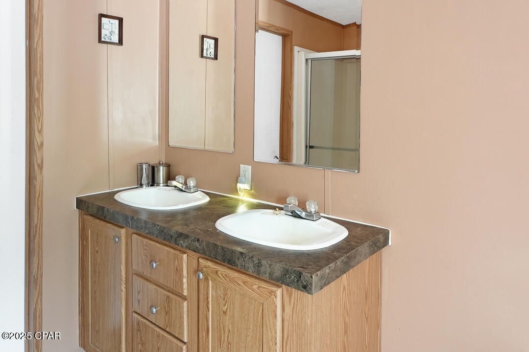 Image 10 For 12534 Greenbriar Drive