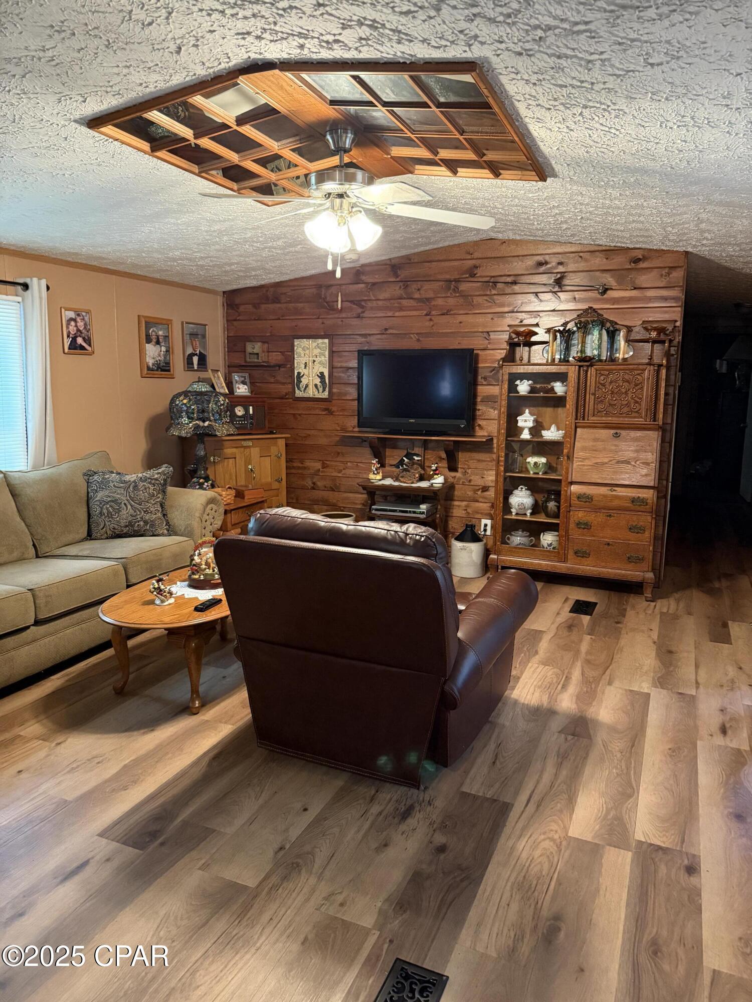 Image 3 For 12534 Greenbriar Drive