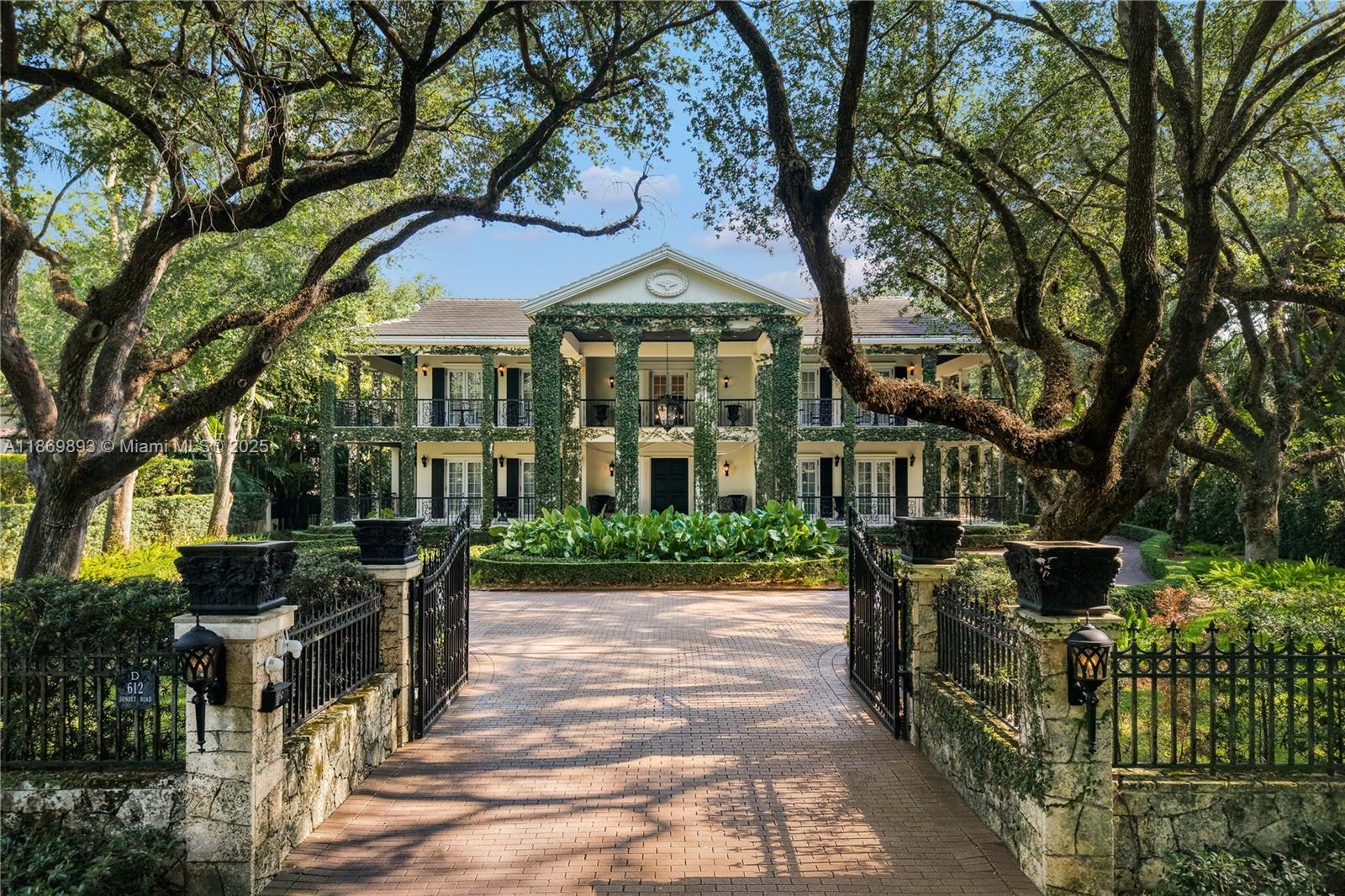 612 Sunset Dr, Coral Gables, Florida 33143