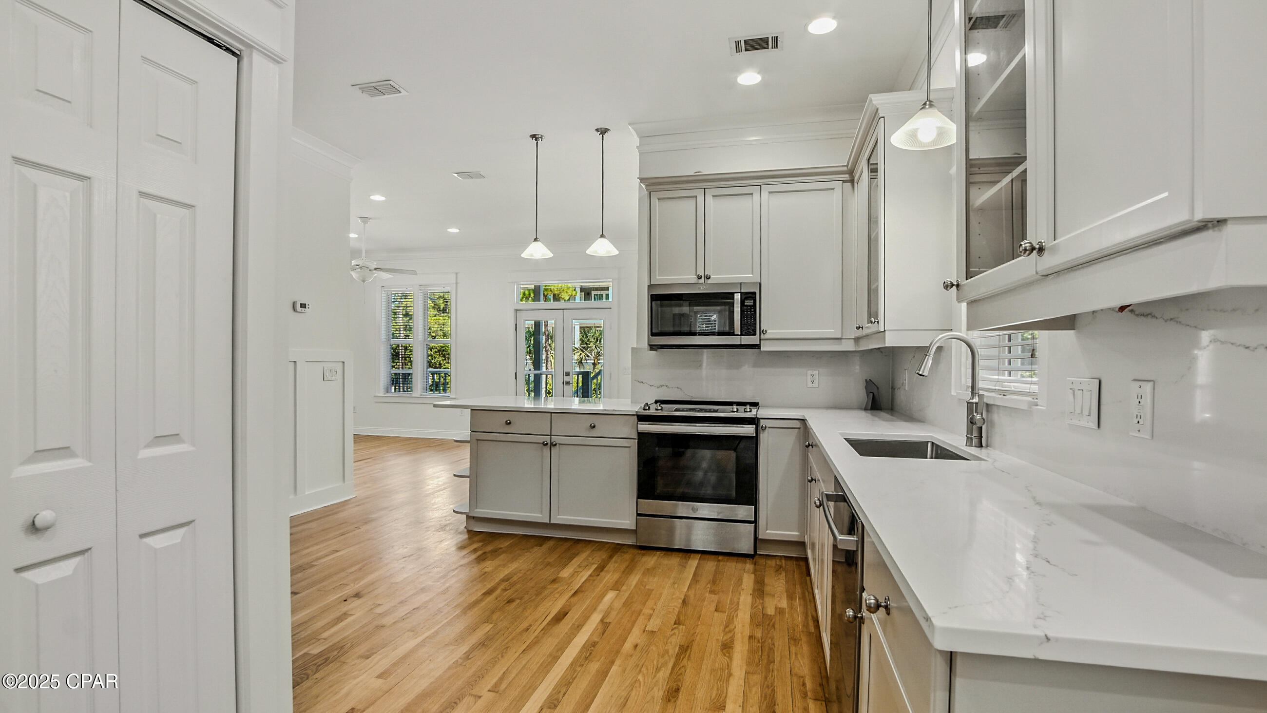 Image 10 For 137 San Juan Avenue