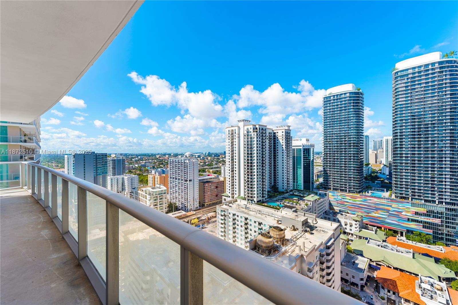Apartamento para Alugar em Miami, FL