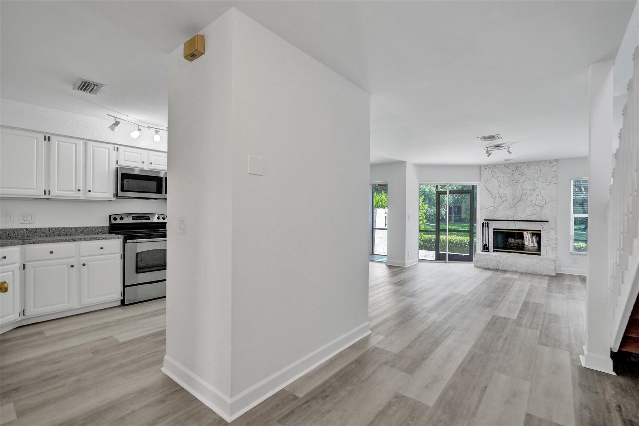 Eagles Nest Twnhms Condo