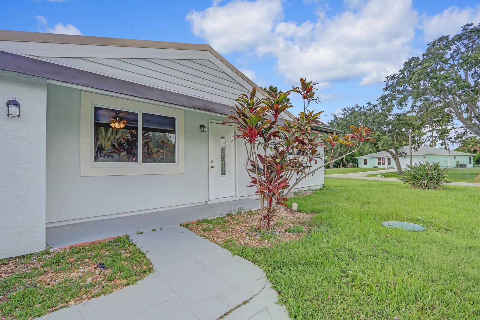 Homes for sale in Port St Lucie, FL | 119 Se Camino Street, Port St Lucie, FL 34952 | MLS# R11122340