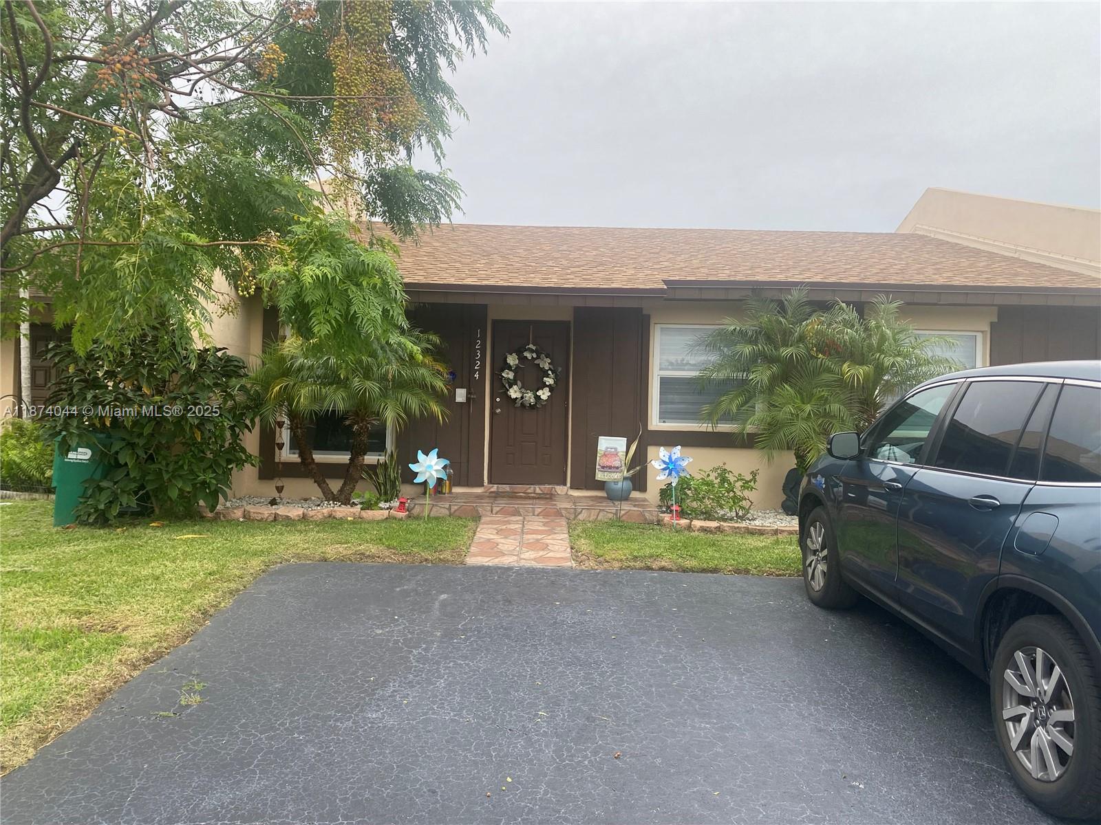 Devon-Aire Villas Sec 4