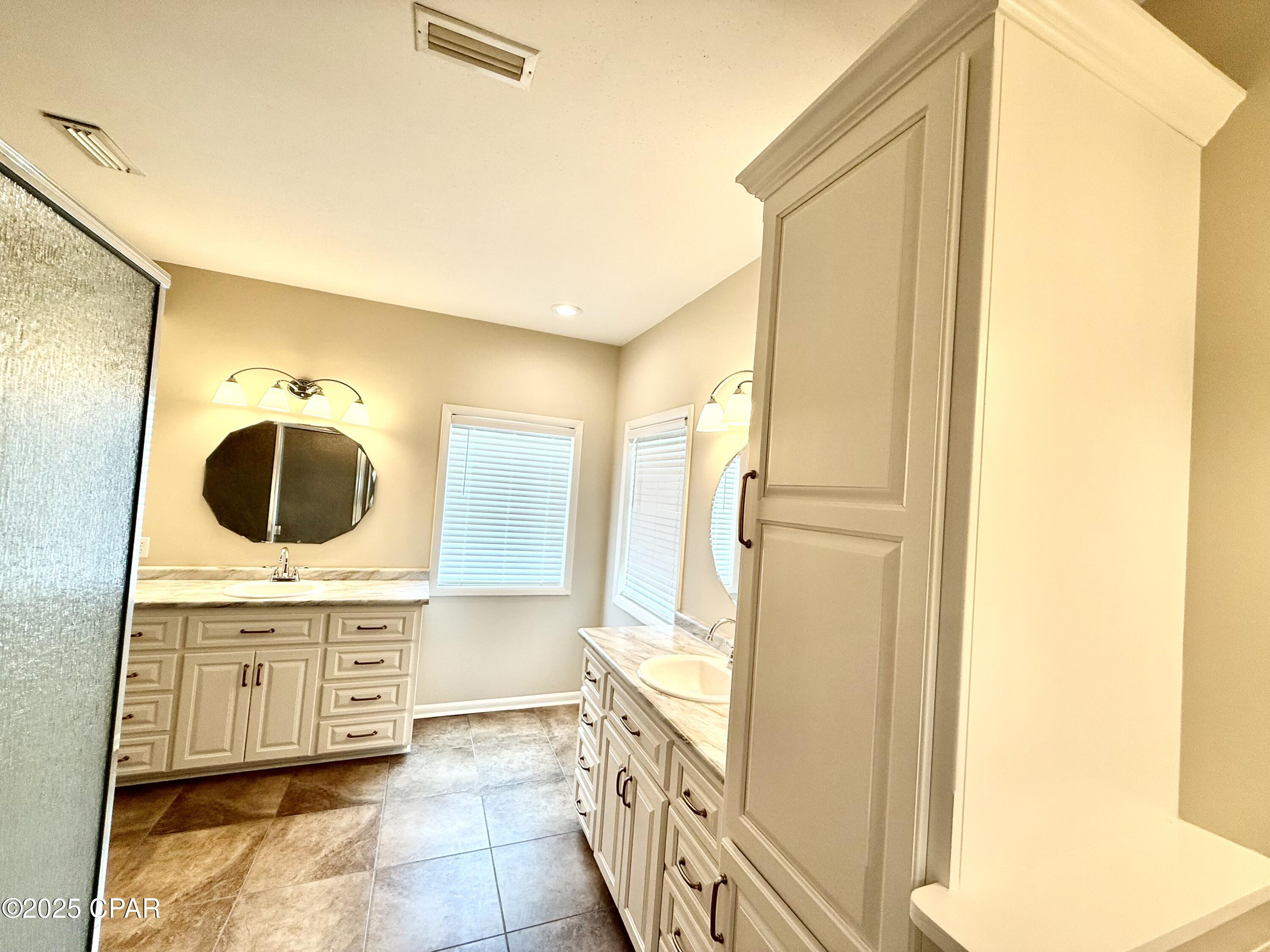 Image 30 For 4527 Red Oak Trace