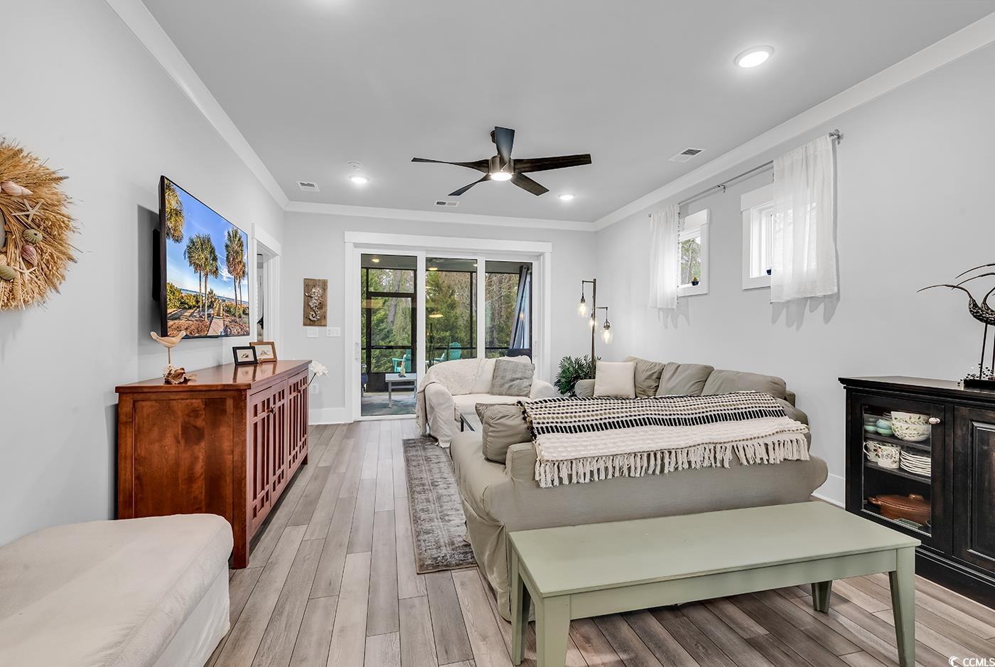 6013 Tramonto St.