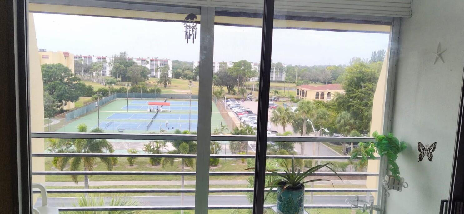 Homes for sale in Lake Worth, FL | 3590 Via Poinciana #607, Lake Worth, FL 33467 | MLS# R11122398