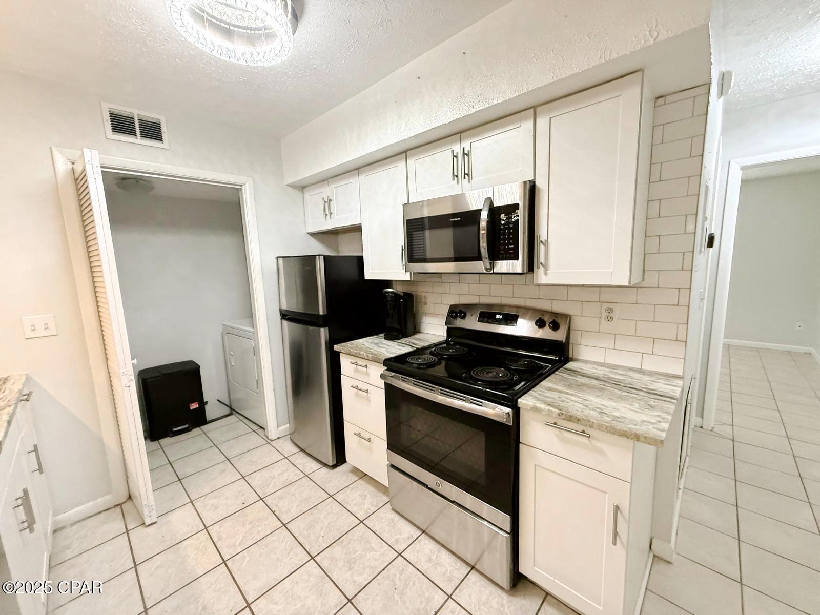 Image 3 For 4113 Holiday Drive 102