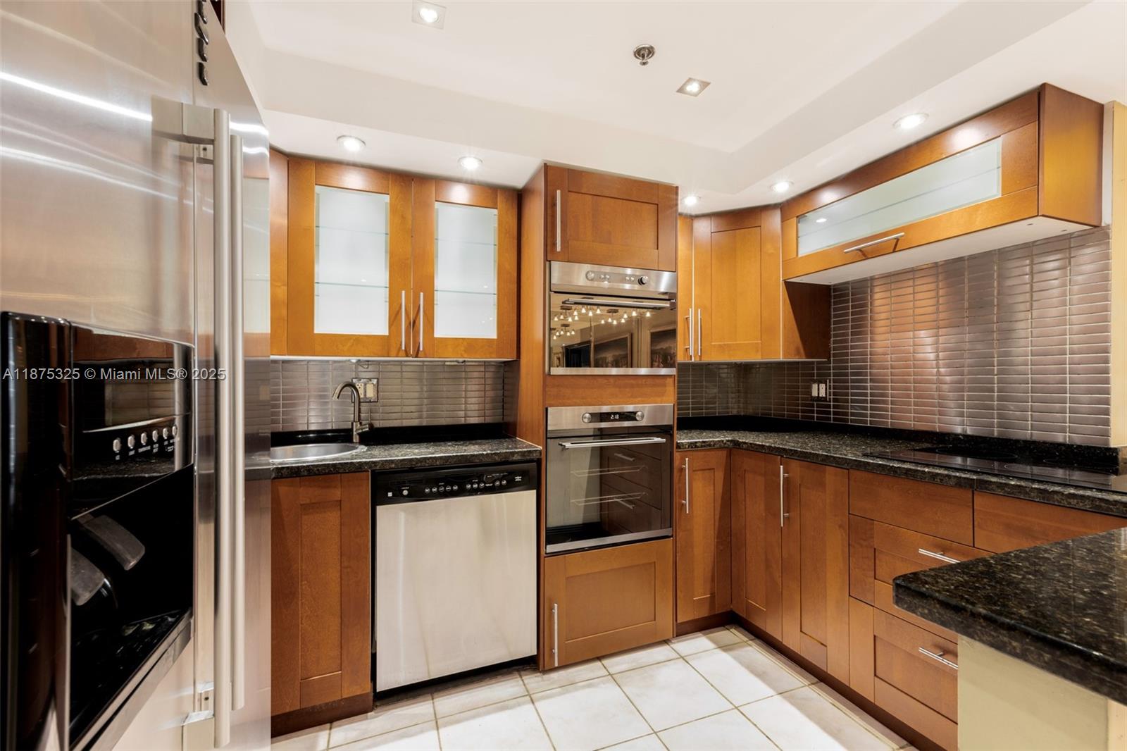 Venetia Condo