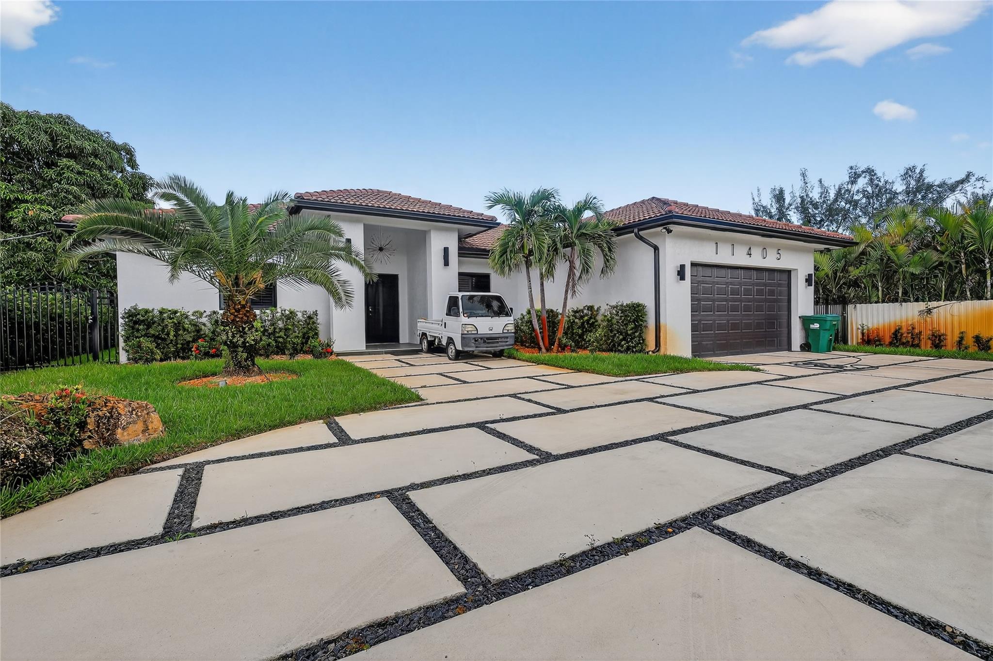 Homes for sale in Miami, FL | 11405 E Golf Dr, Miami, FL 33167 | MLS# F10521574