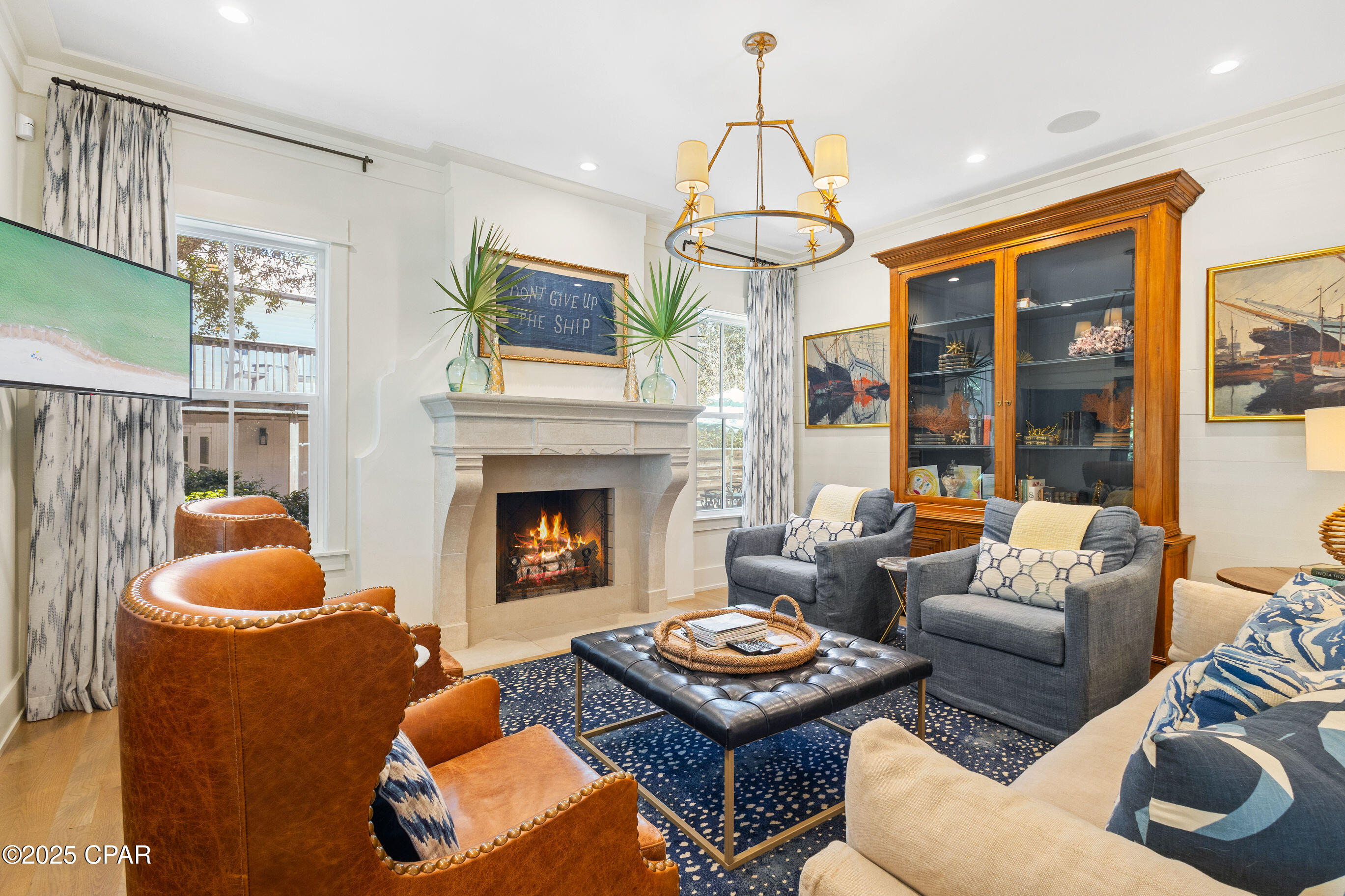 Listing photo id 12 for 50 Camellia Street