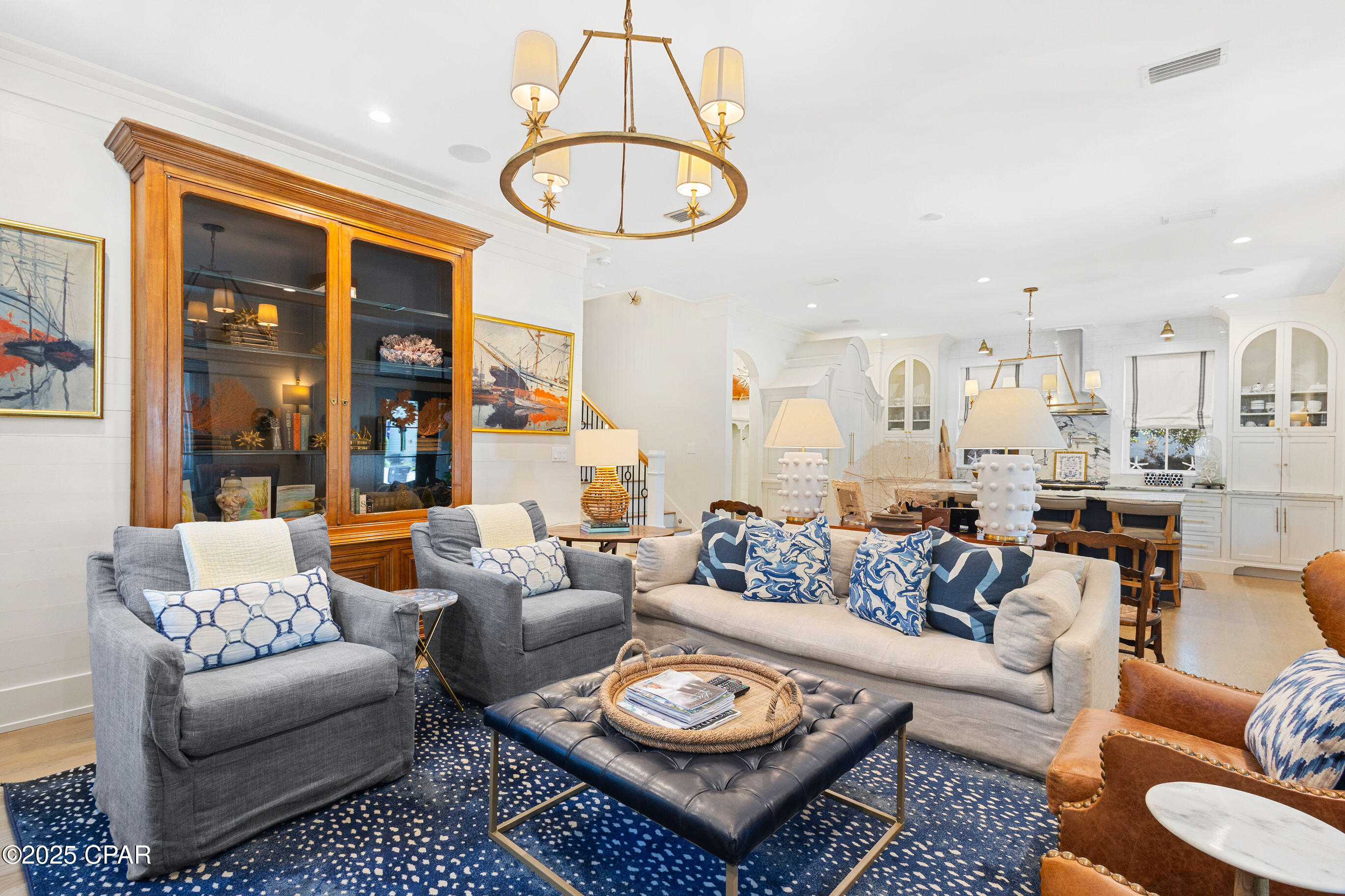 Listing photo id 13 for 50 Camellia Street