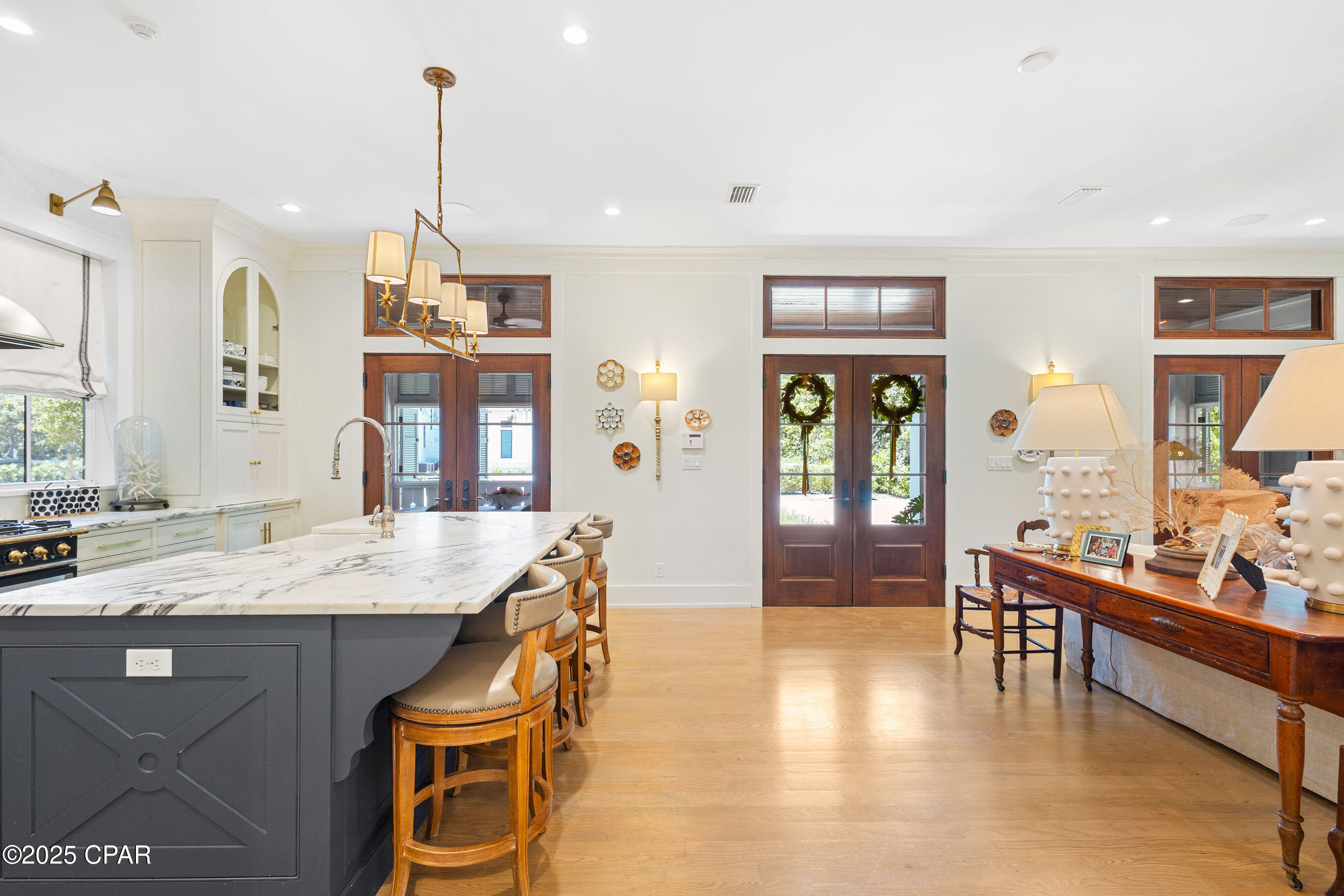 Listing photo id 14 for 50 Camellia Street