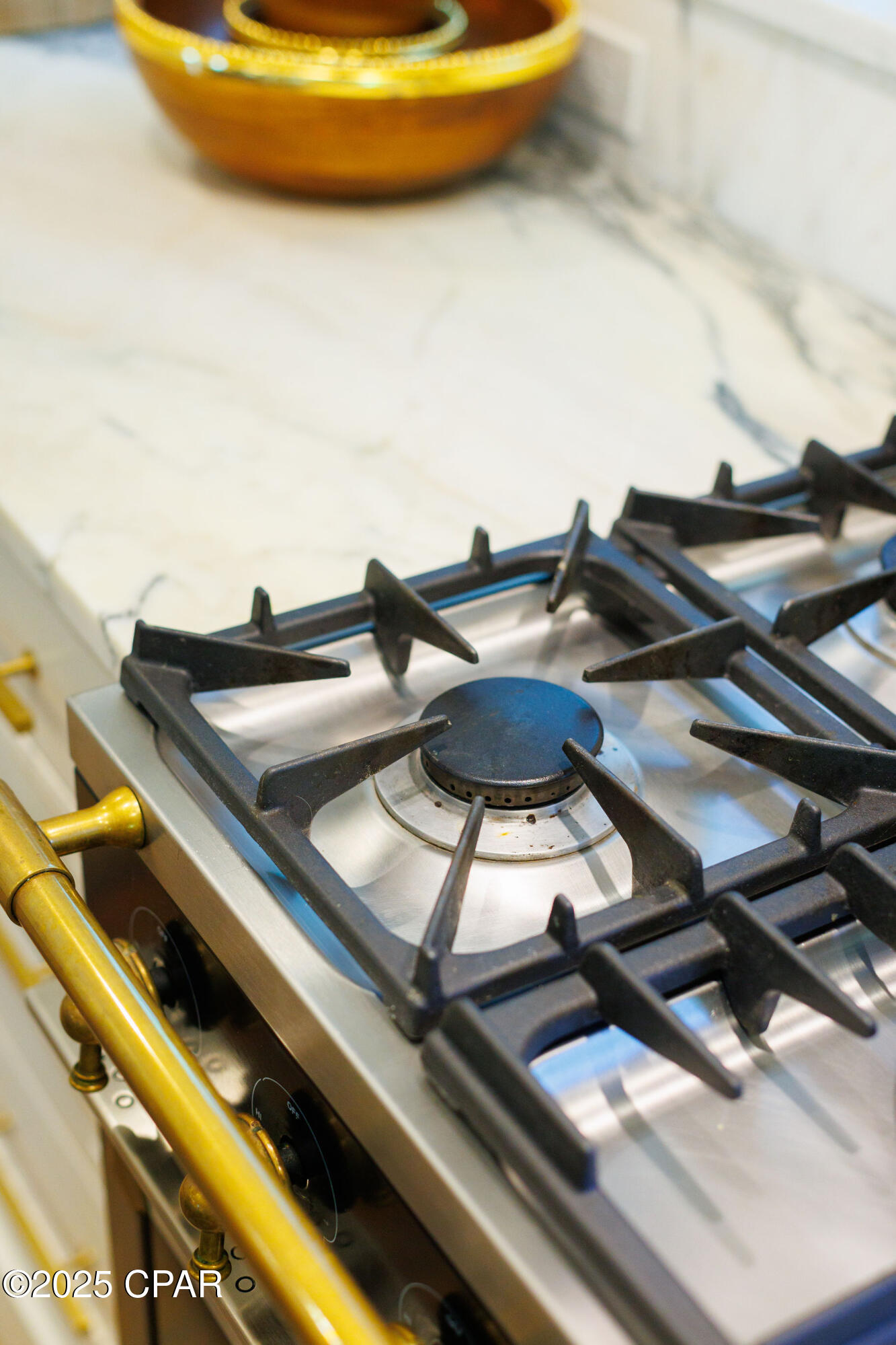 Listing photo id 15 for 50 Camellia Street