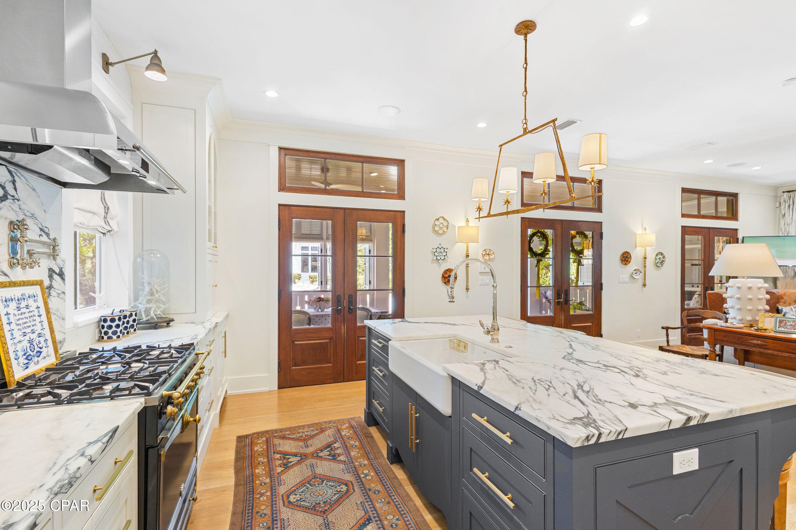 Listing photo id 23 for 50 Camellia Street