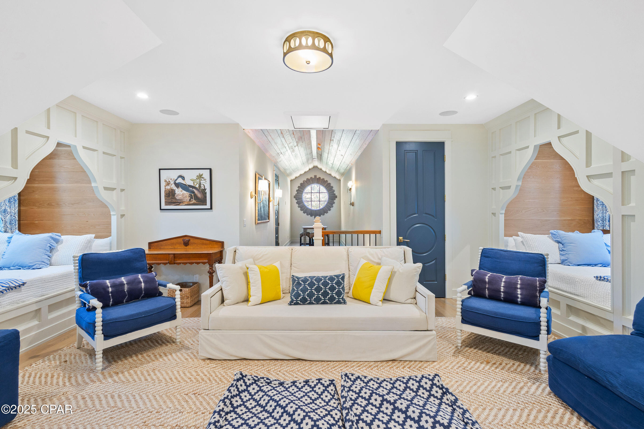 Listing photo id 29 for 50 Camellia Street