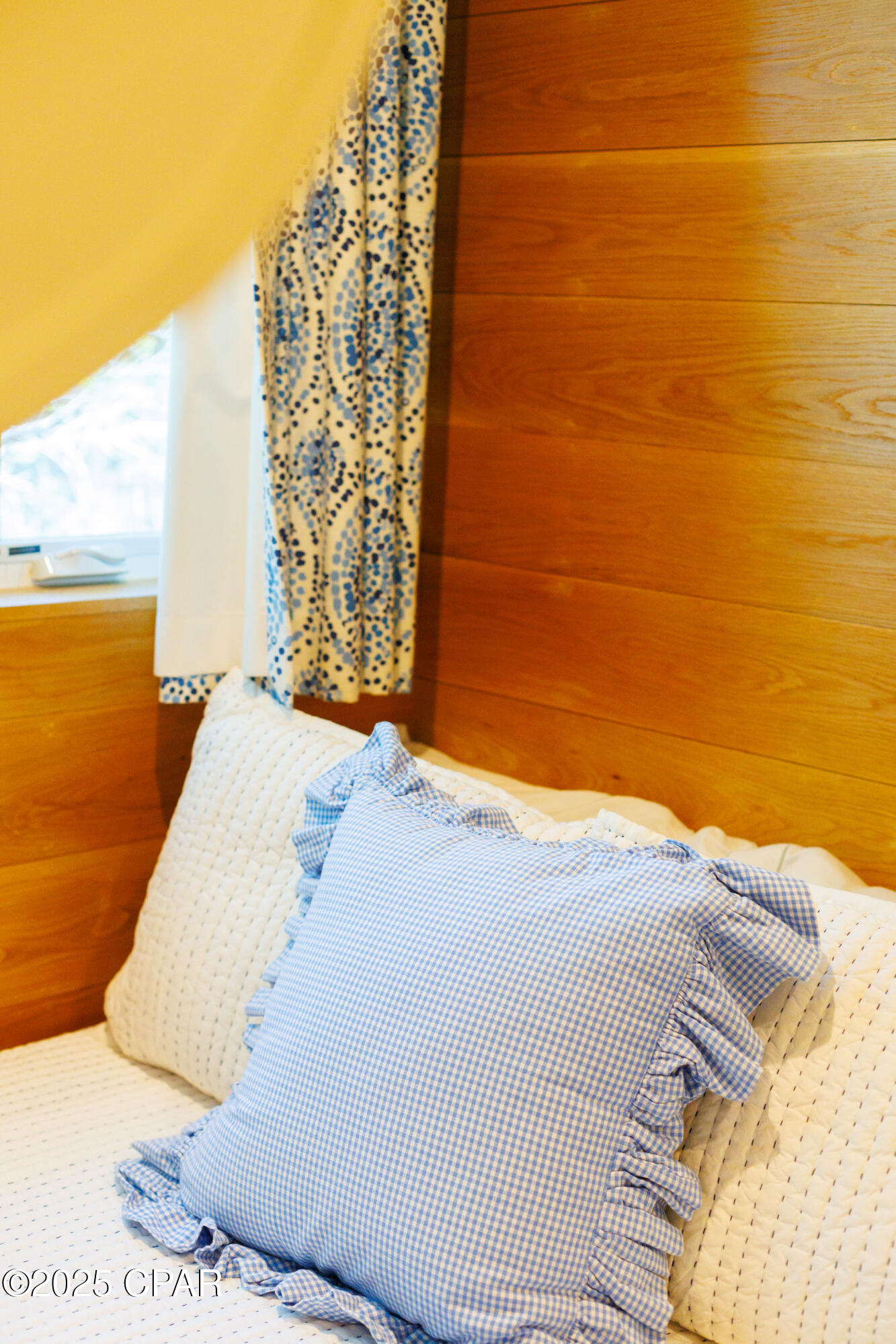 Listing photo id 30 for 50 Camellia Street