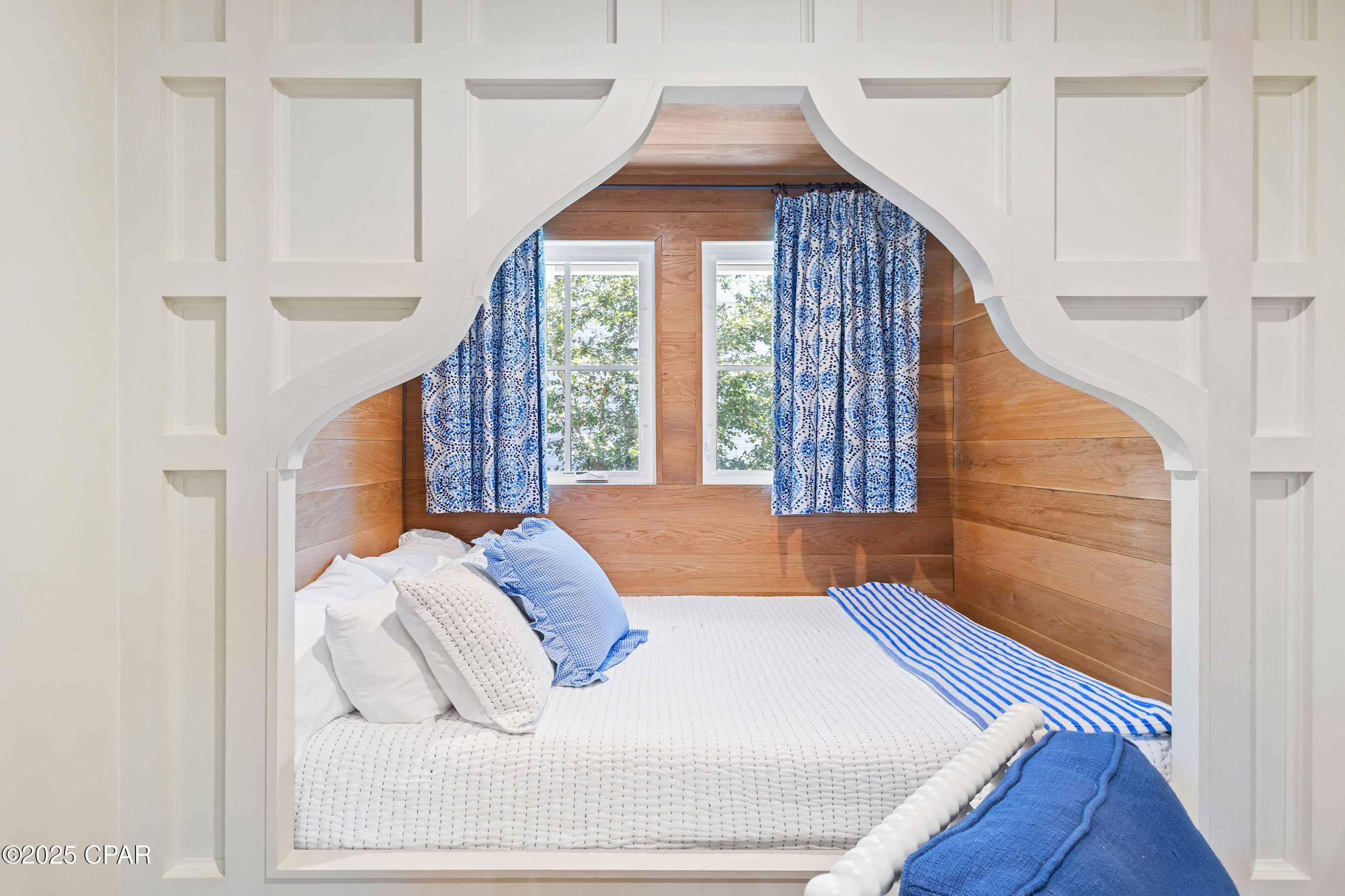 Listing photo id 31 for 50 Camellia Street