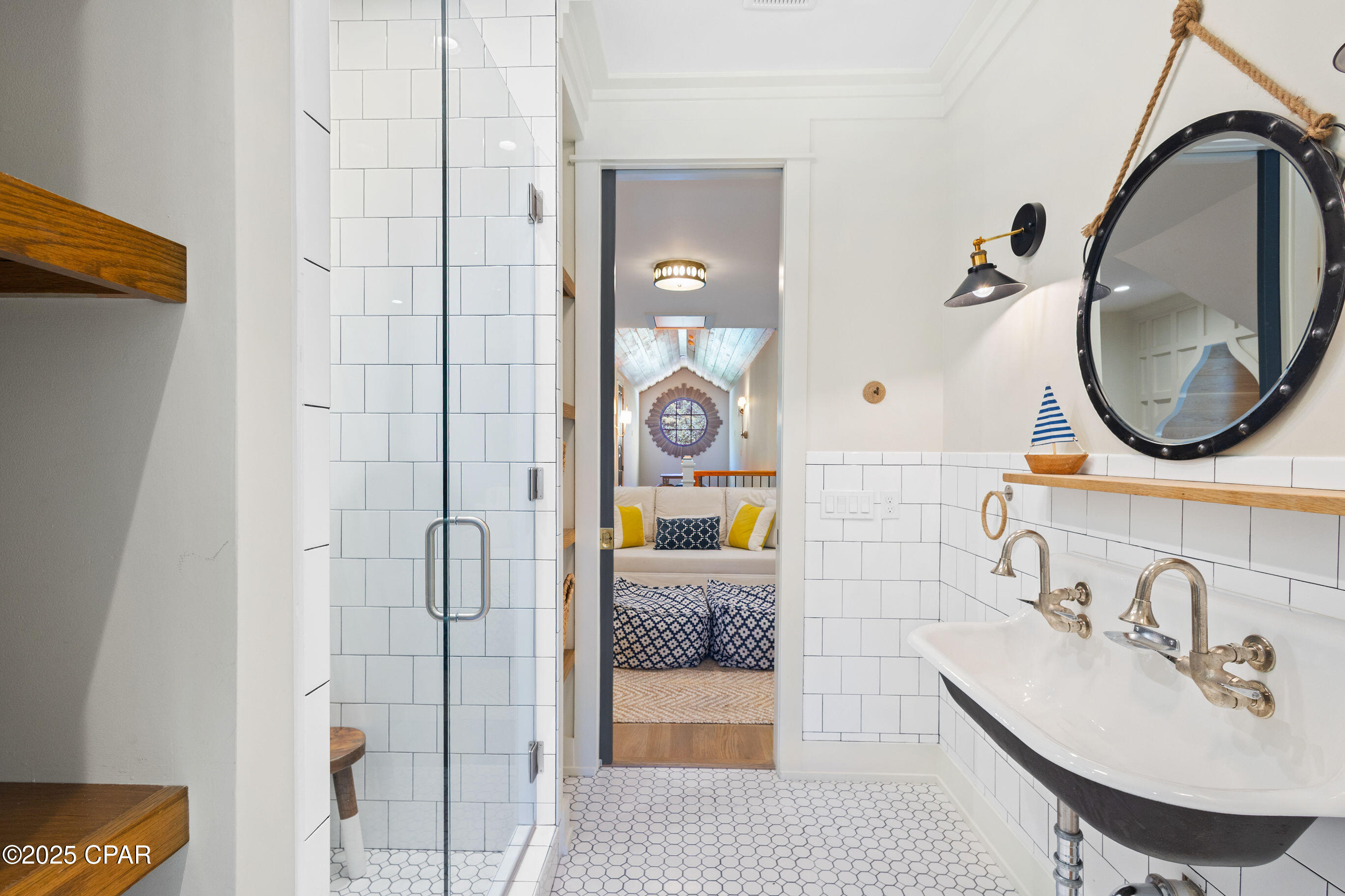 Listing photo id 34 for 50 Camellia Street