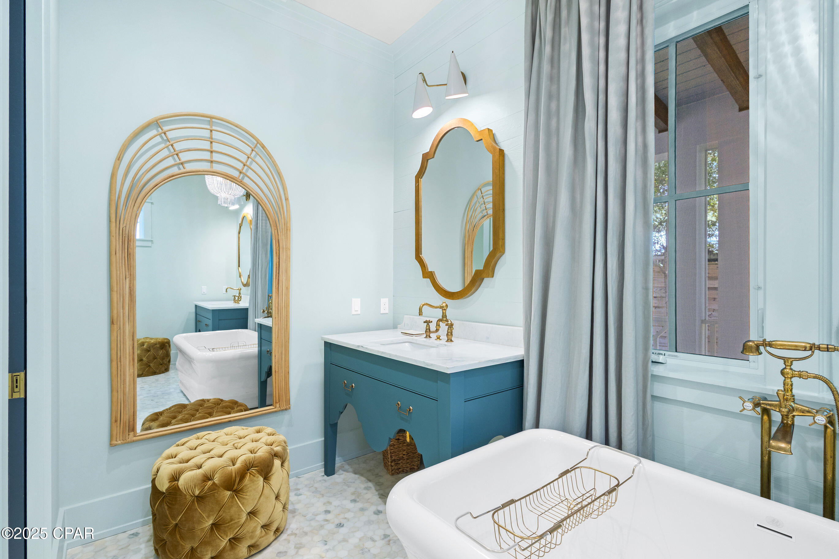 Listing photo id 49 for 50 Camellia Street