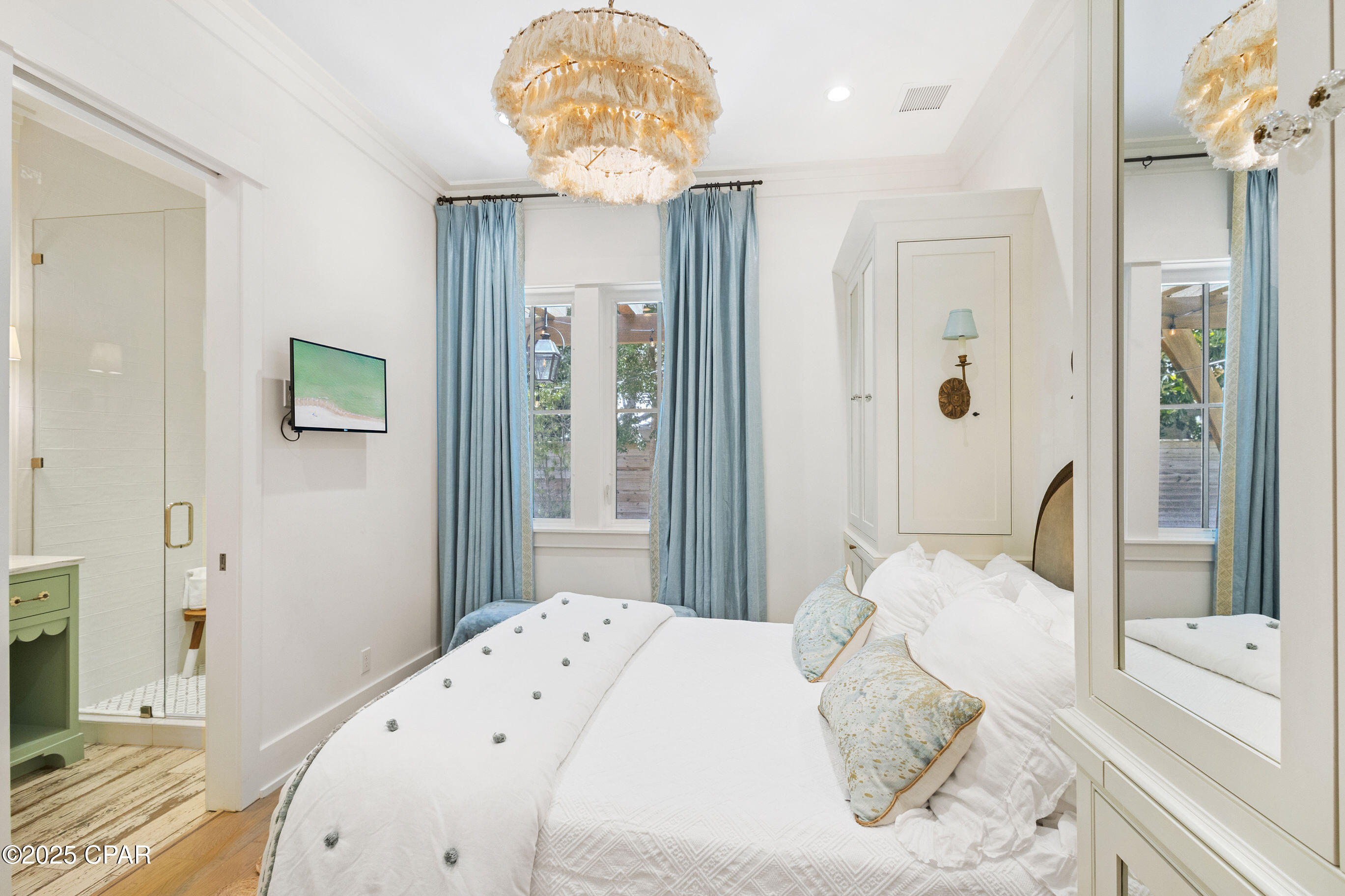 Listing photo id 53 for 50 Camellia Street