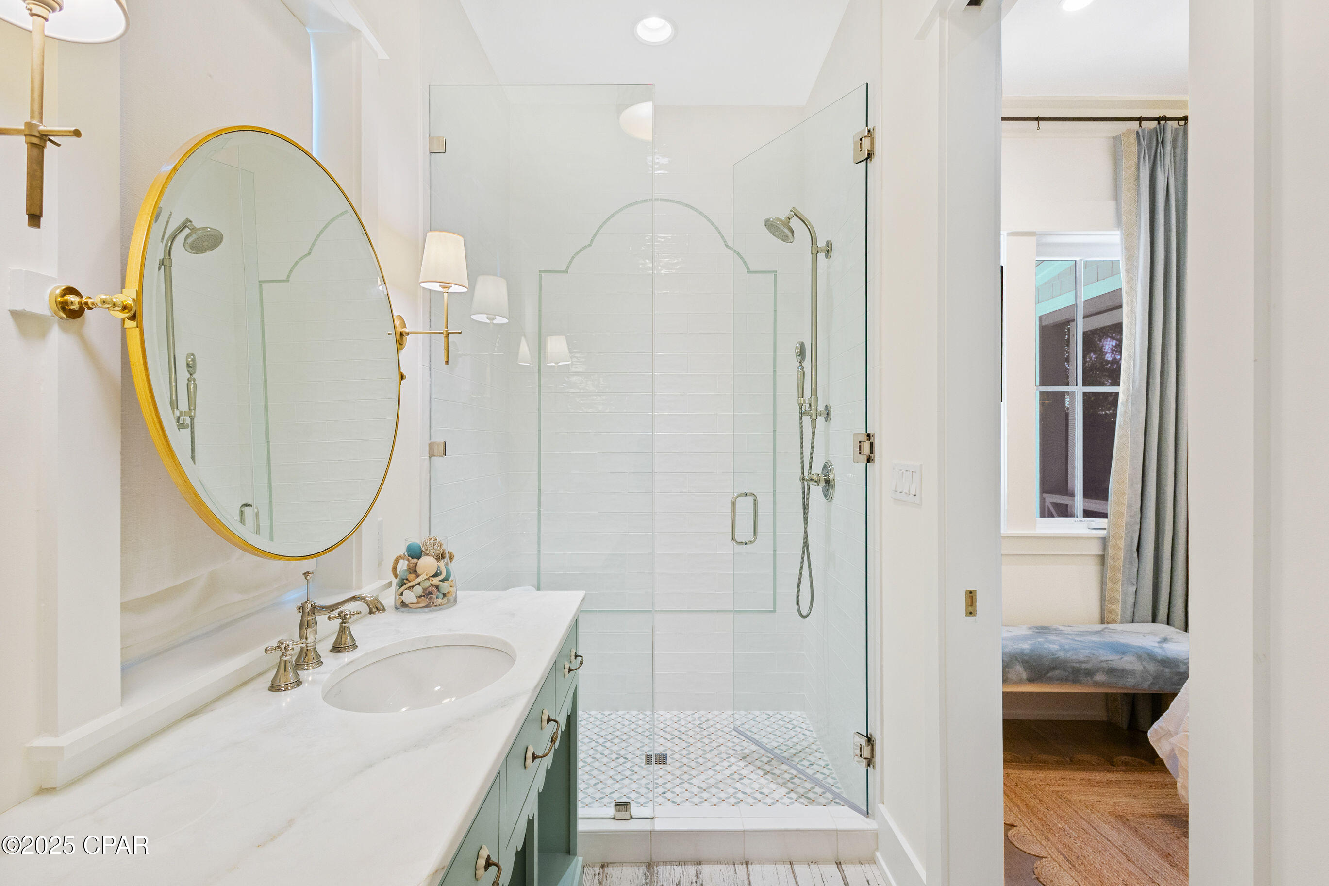 Listing photo id 56 for 50 Camellia Street