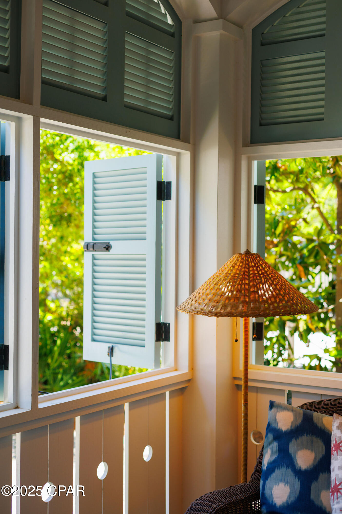 Listing photo id 6 for 50 Camellia Street