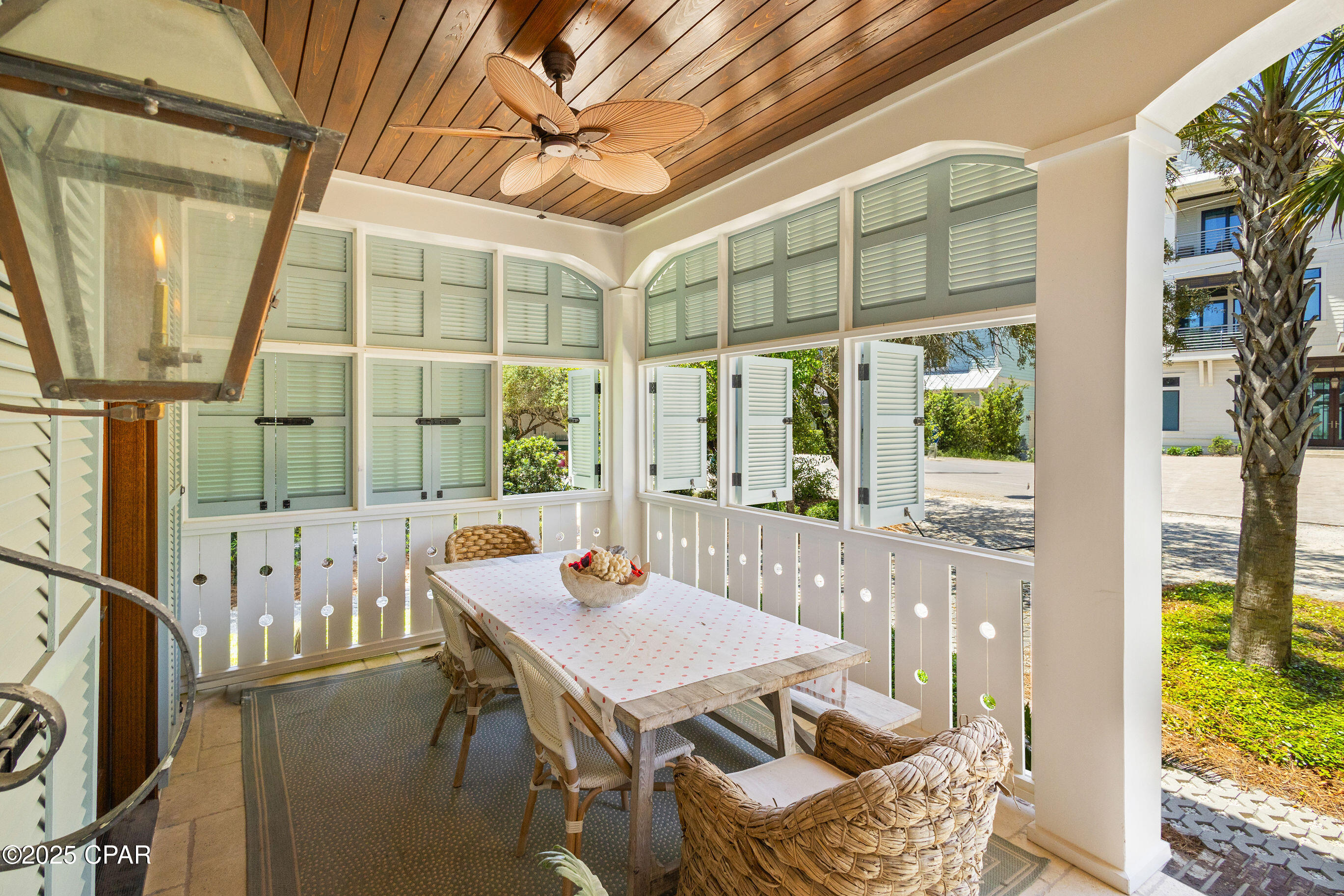 Listing photo id 7 for 50 Camellia Street