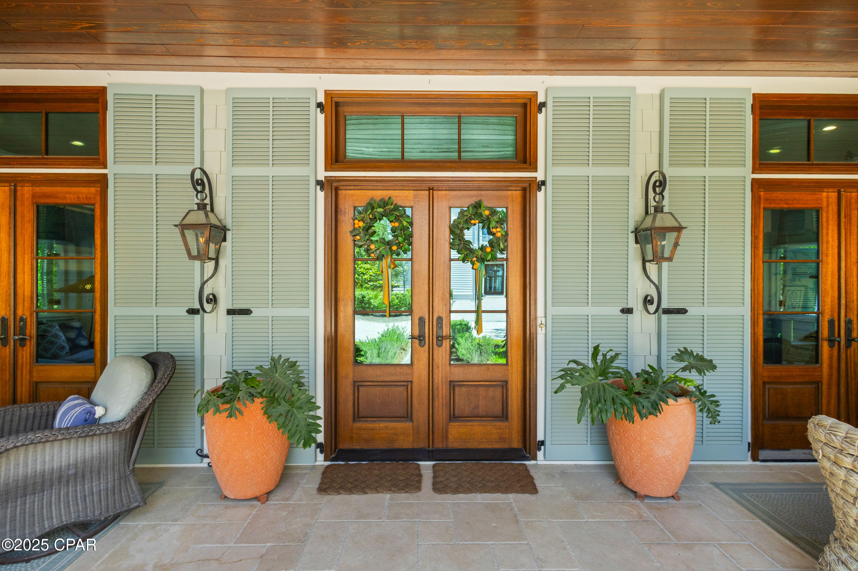 Listing photo id 9 for 50 Camellia Street