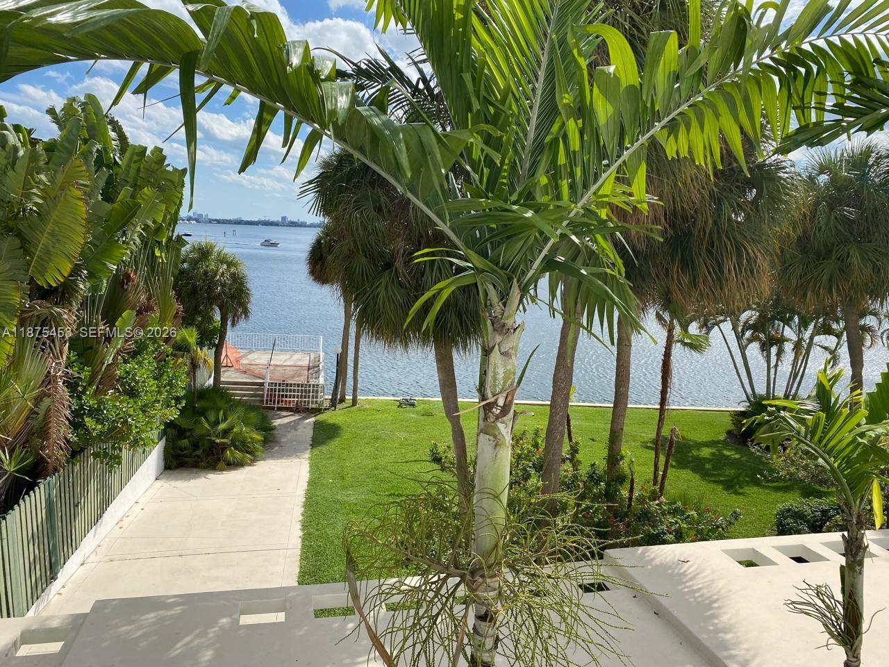 Arlen House West Condo