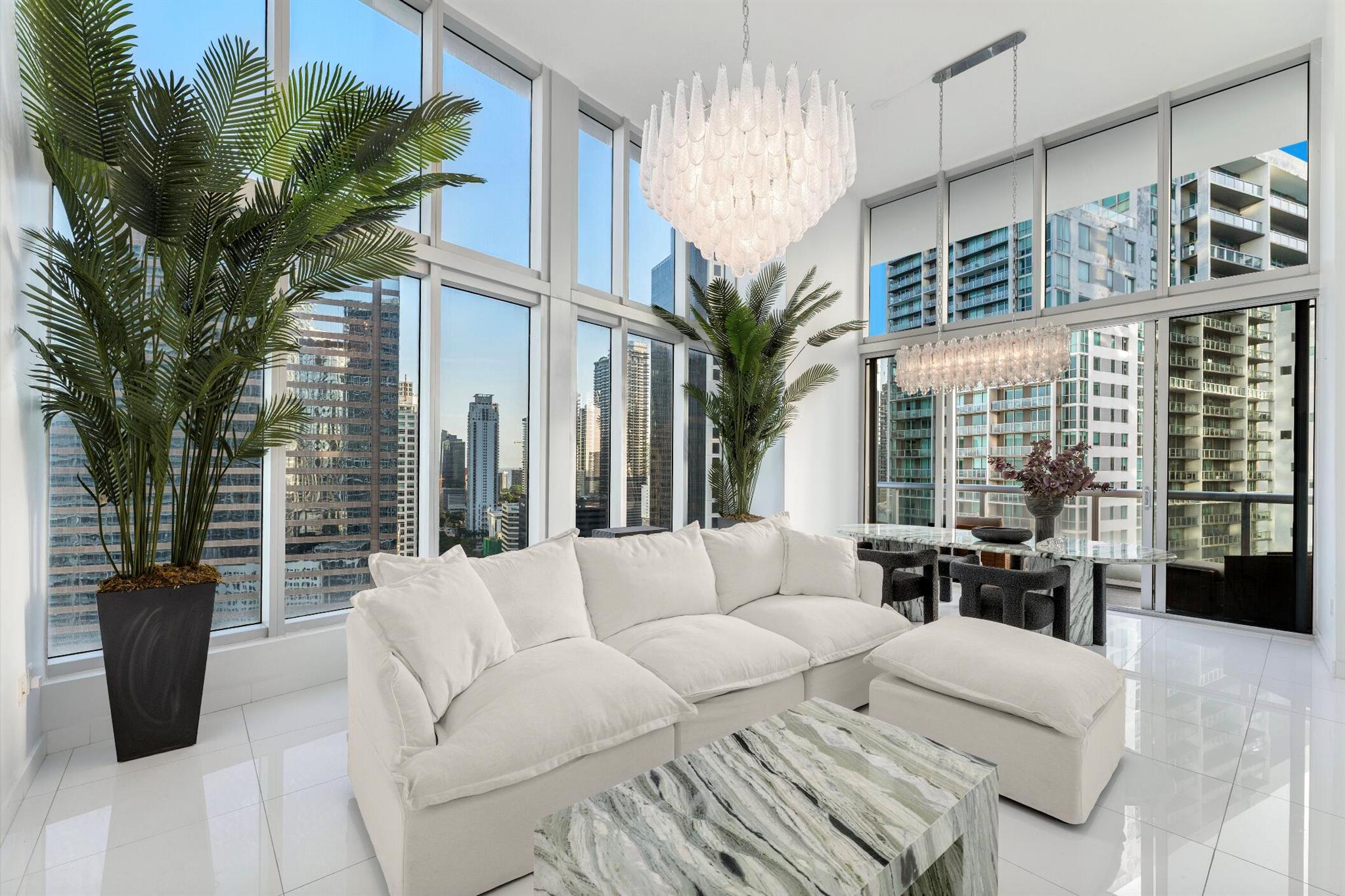 Condo for Sale in Miami, FL