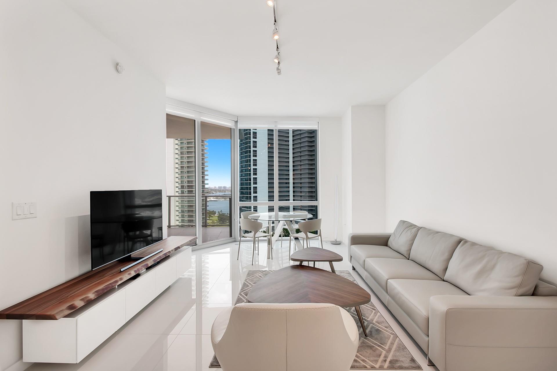 Homes for sale in Miami, FL | 851 Ne 1st Ave #2005, Miami, FL 33132 | MLS# F10525836