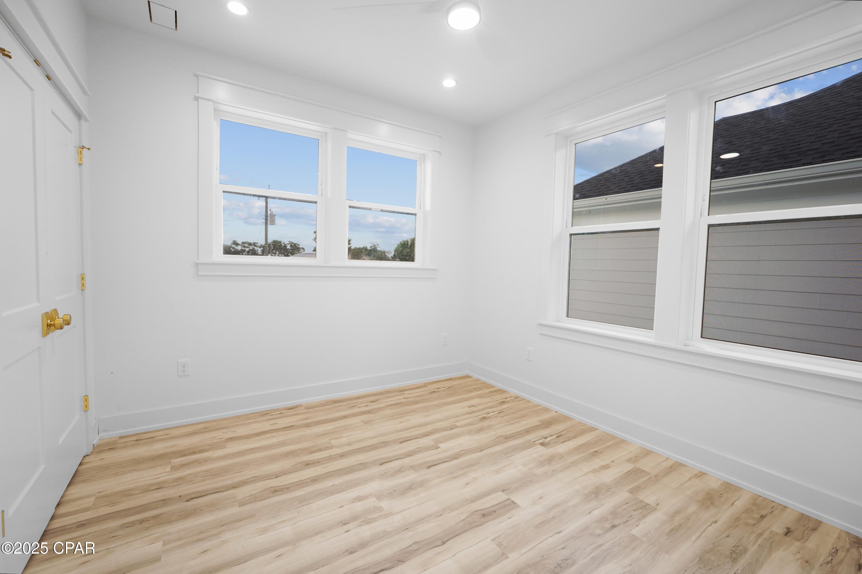 Image 32 For 21513 Pompano Avenue