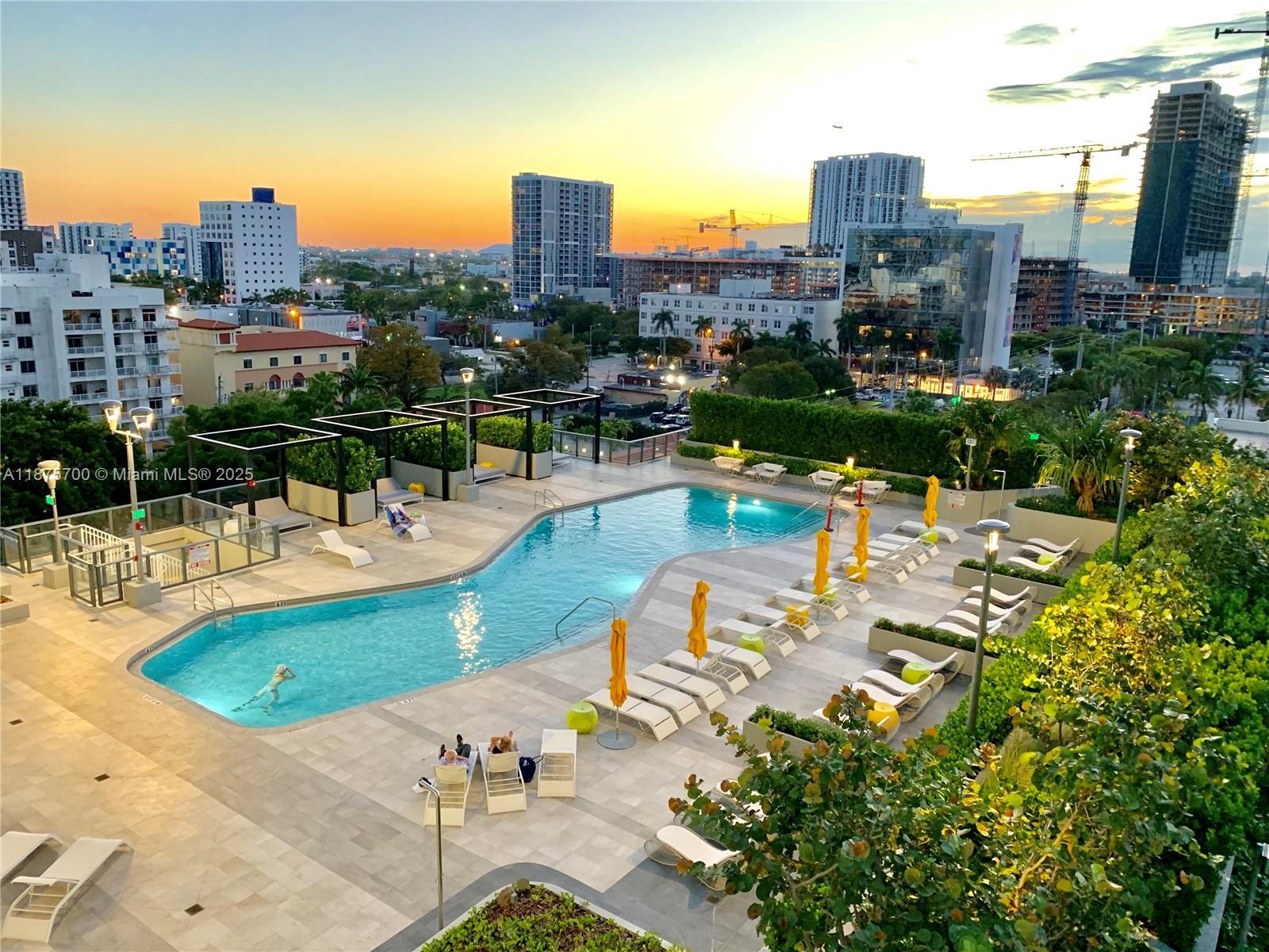 Apartamento para Alugar em Miami, FL