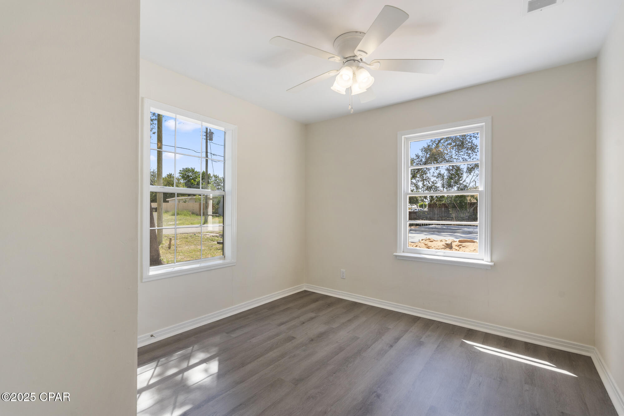 Image 12 For 609 Sea Breeze Drive