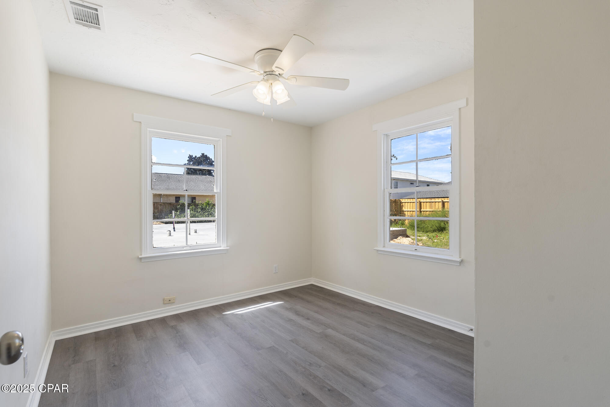 Image 16 For 609 Sea Breeze Drive