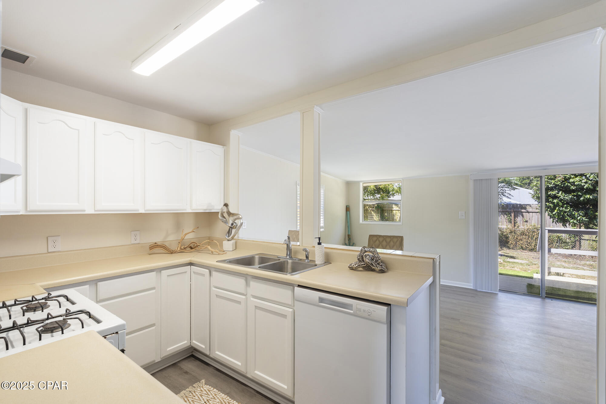 Image 26 For 609 Sea Breeze Drive