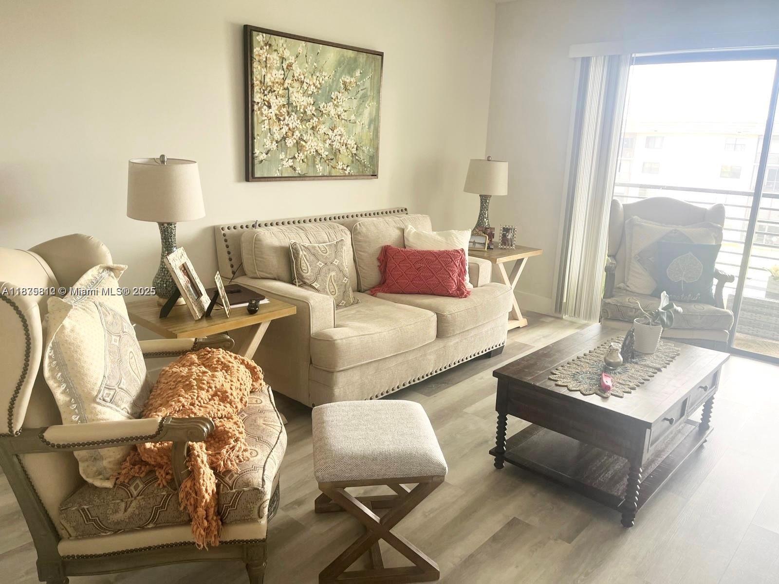 Lakes Of Carriage Hills