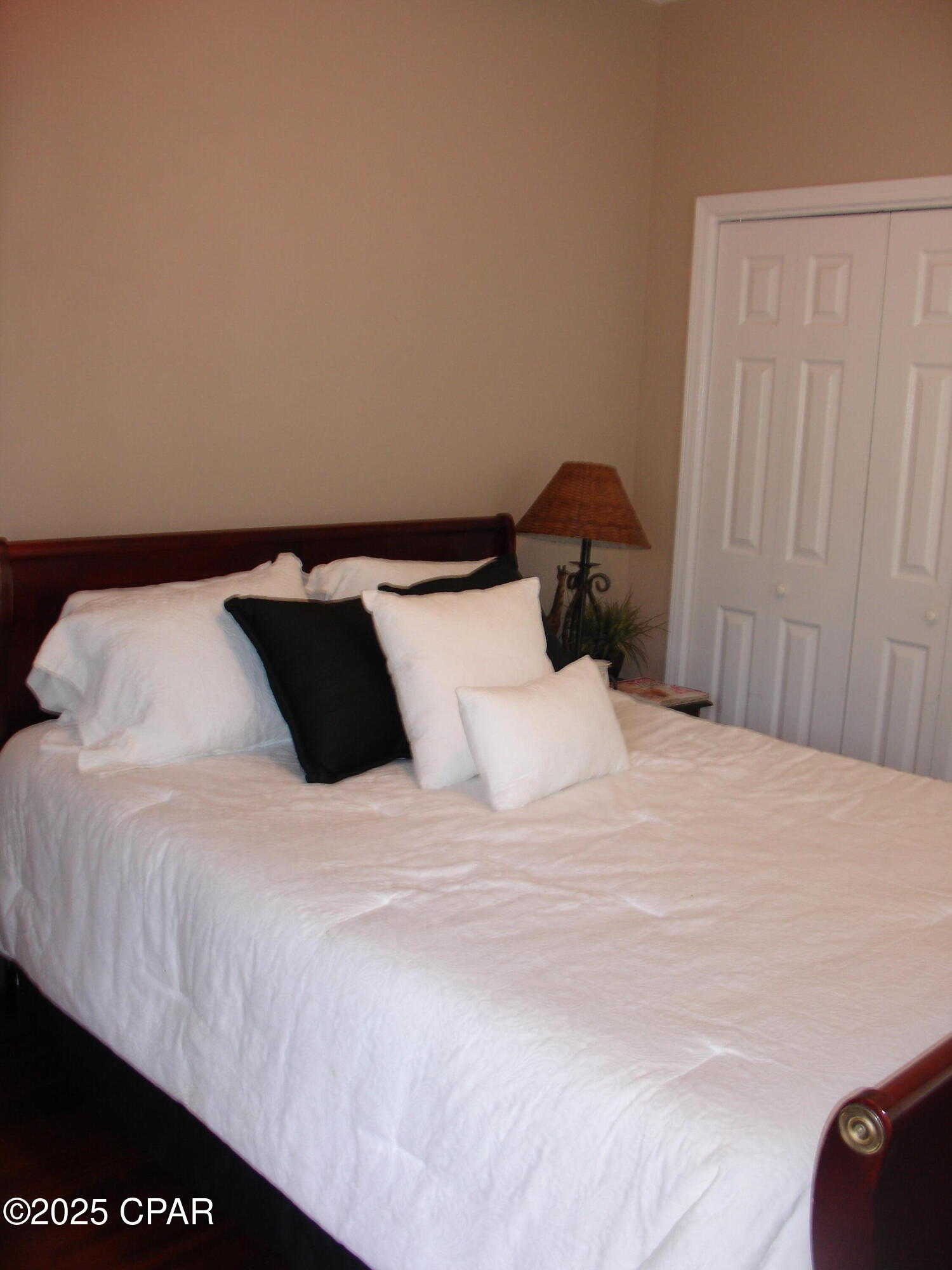 6212 N Lagoon Drive, Panama City, FL 32408 thumbnail, photo 13 of 50