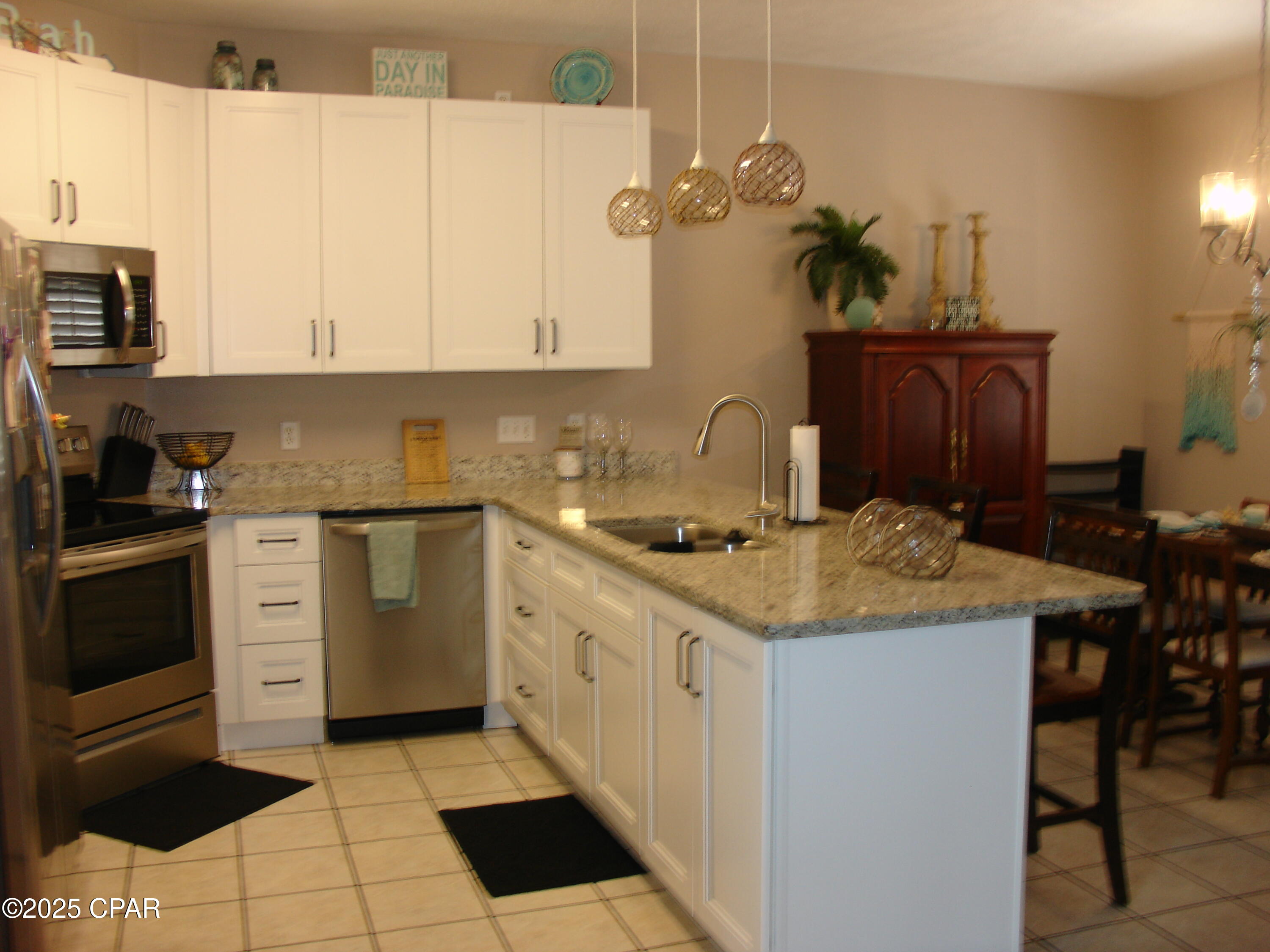 Image 2 For 6212 Lagoon Drive