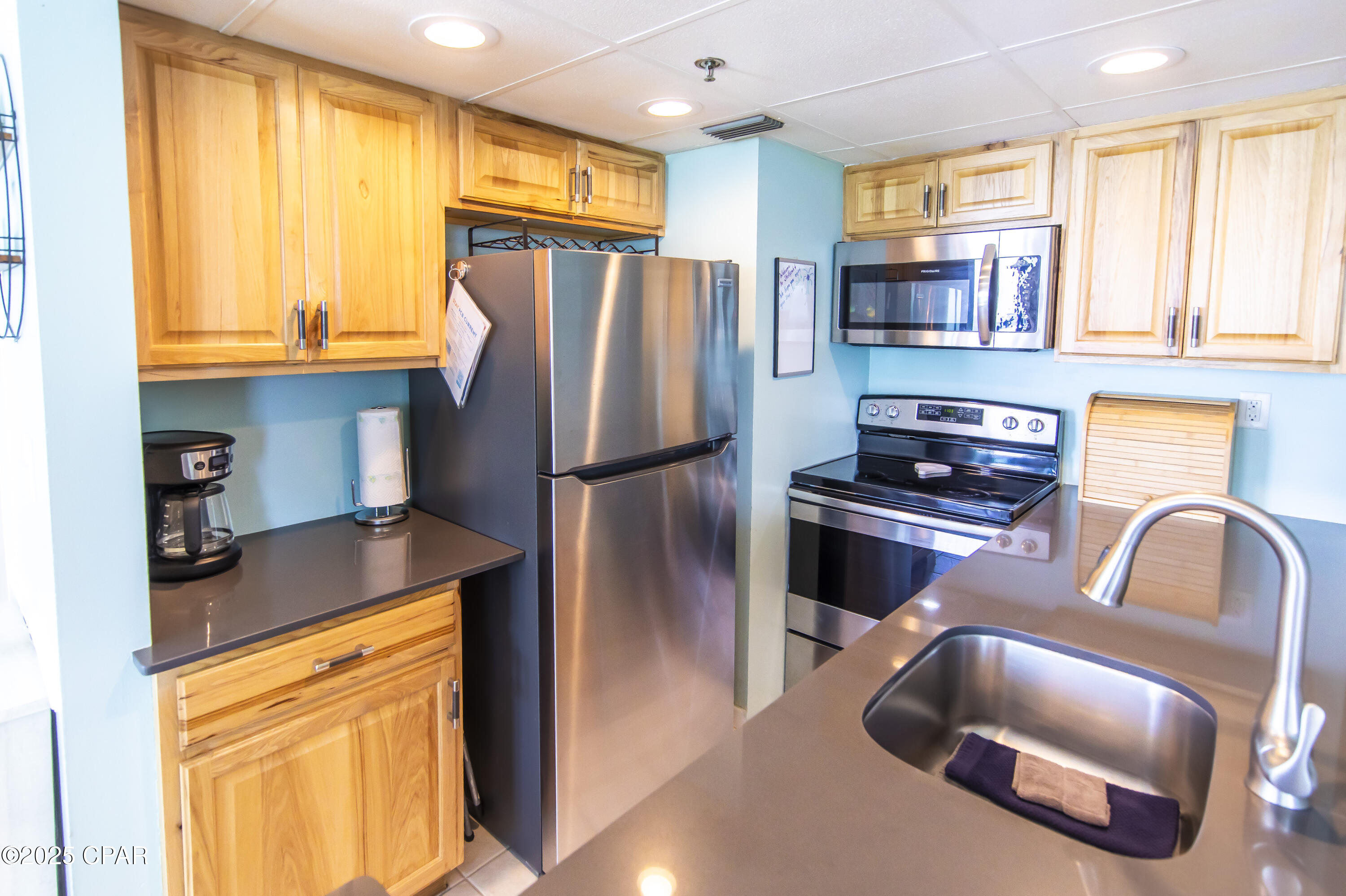 Image 10 For 9850 Thomas Drive 704e