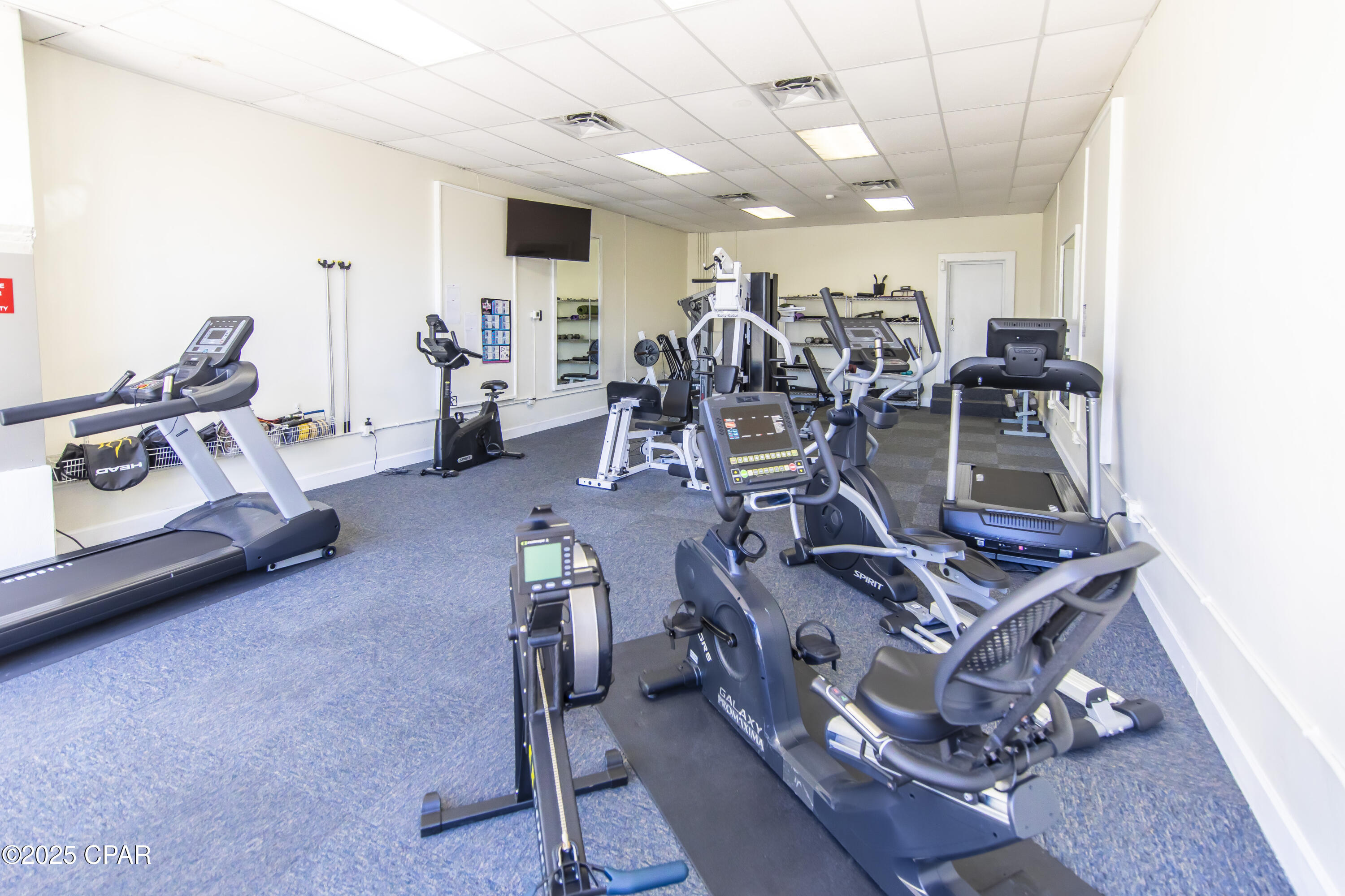 Image 25 For 9850 Thomas Drive 704e