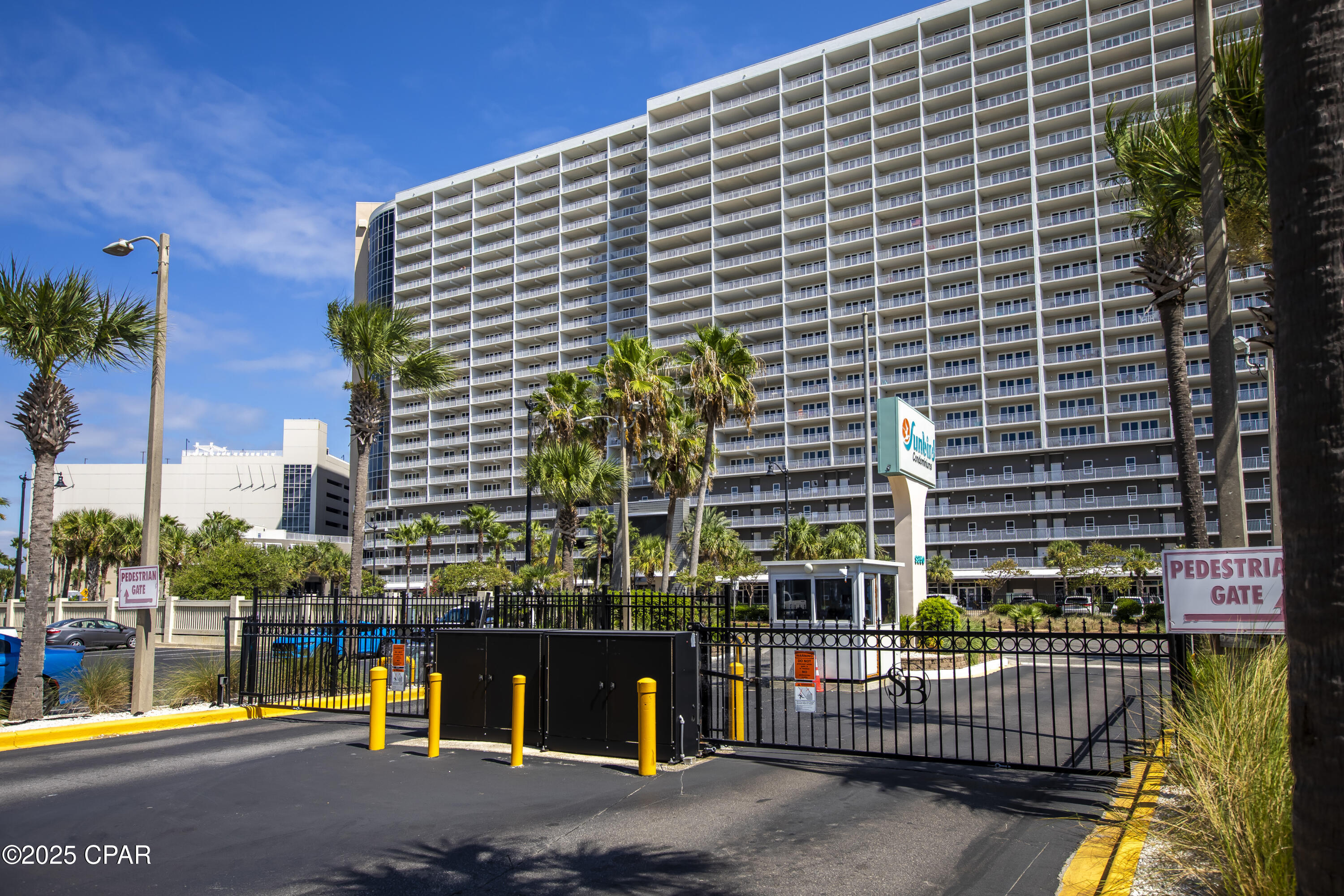 Image 30 For 9850 Thomas Drive 704e