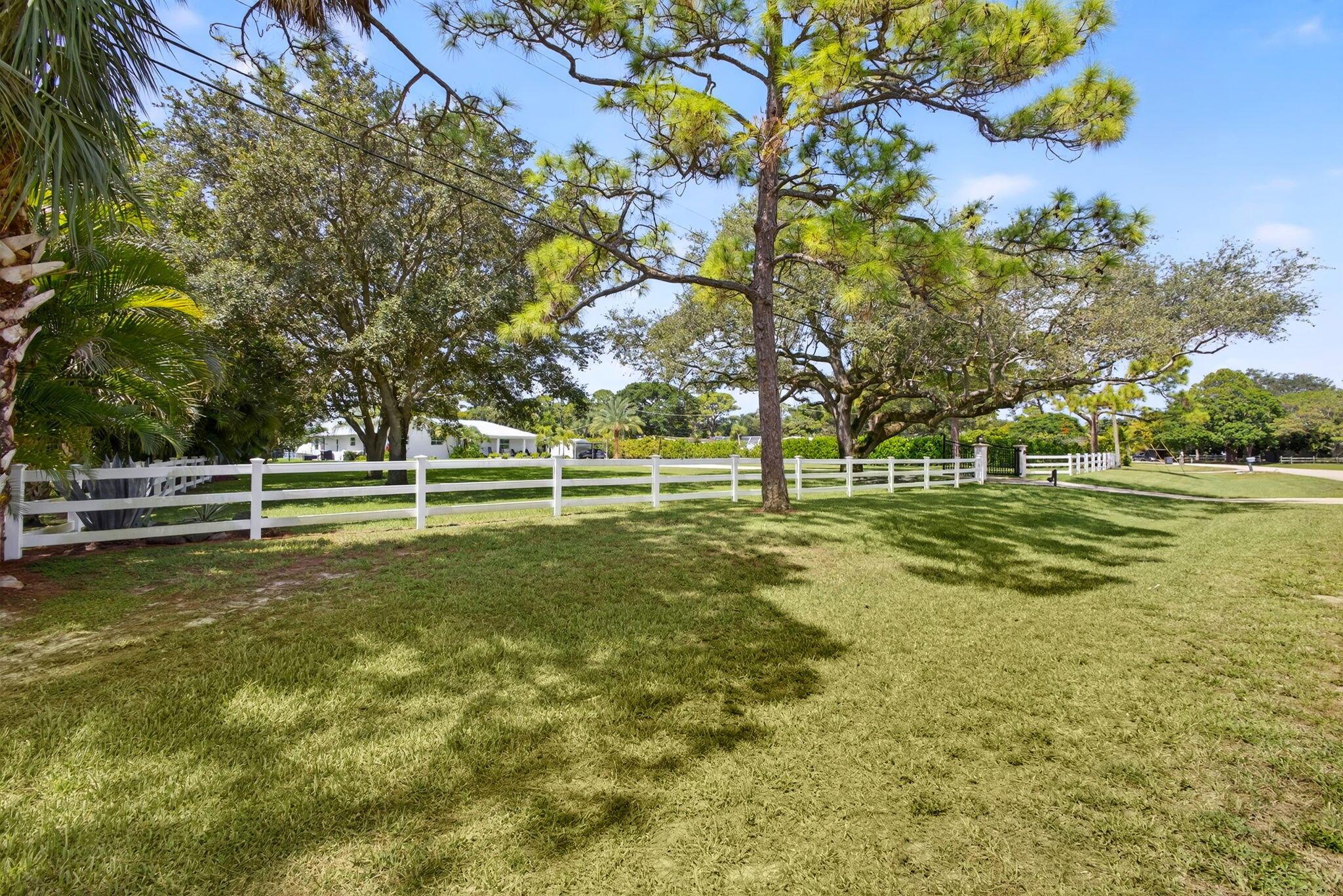 Homes for sale in Palm Beach Gardens, FL | 4628 Square Lake Dr, Palm Beach Gardens, FL 33418 | MLS# R11122620