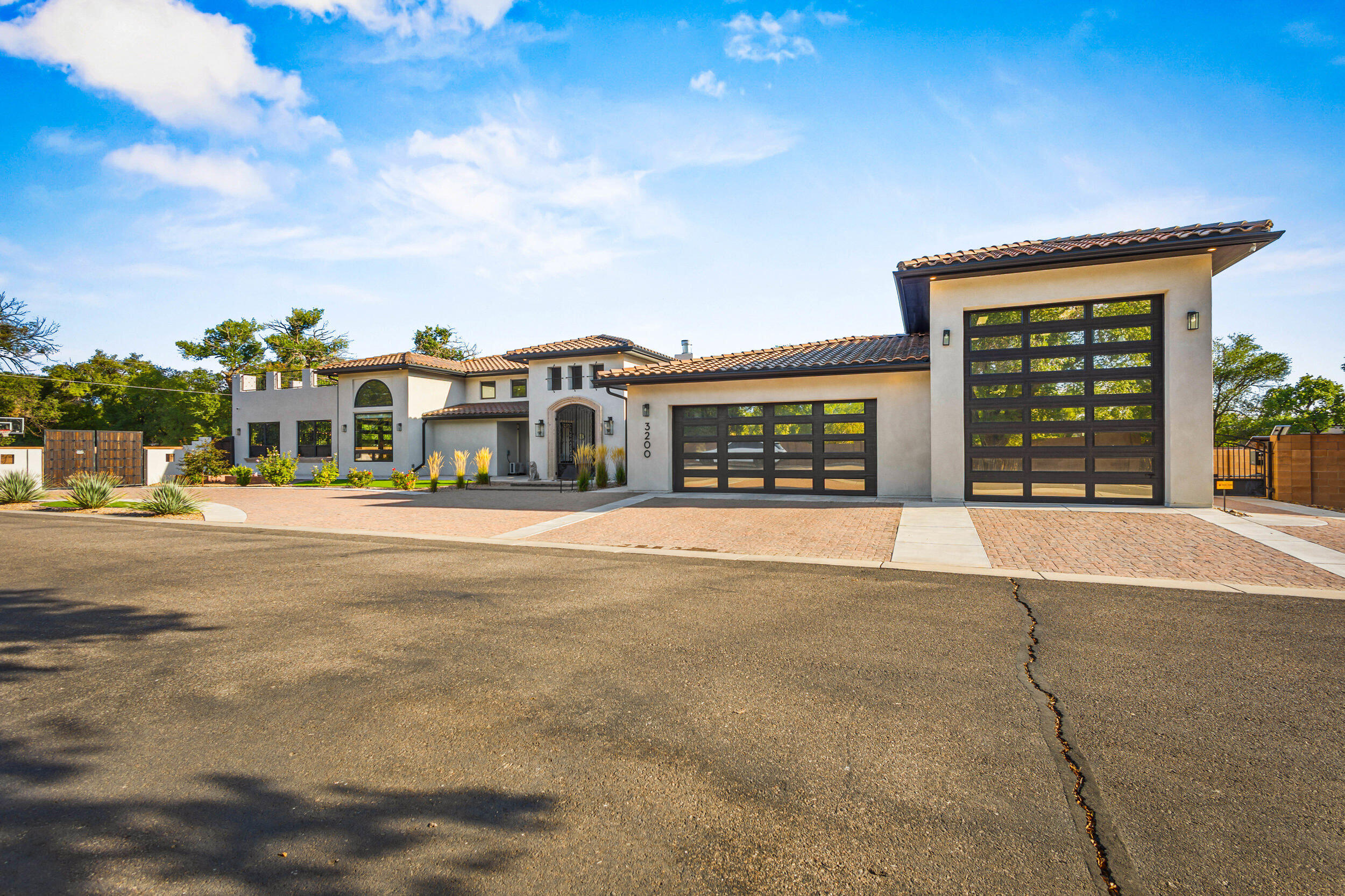 Homes for sale in Albuquerque, NM | 3200 Calle Vigo Nw, Albuquerque, NM 87104 | MLS# 1091135