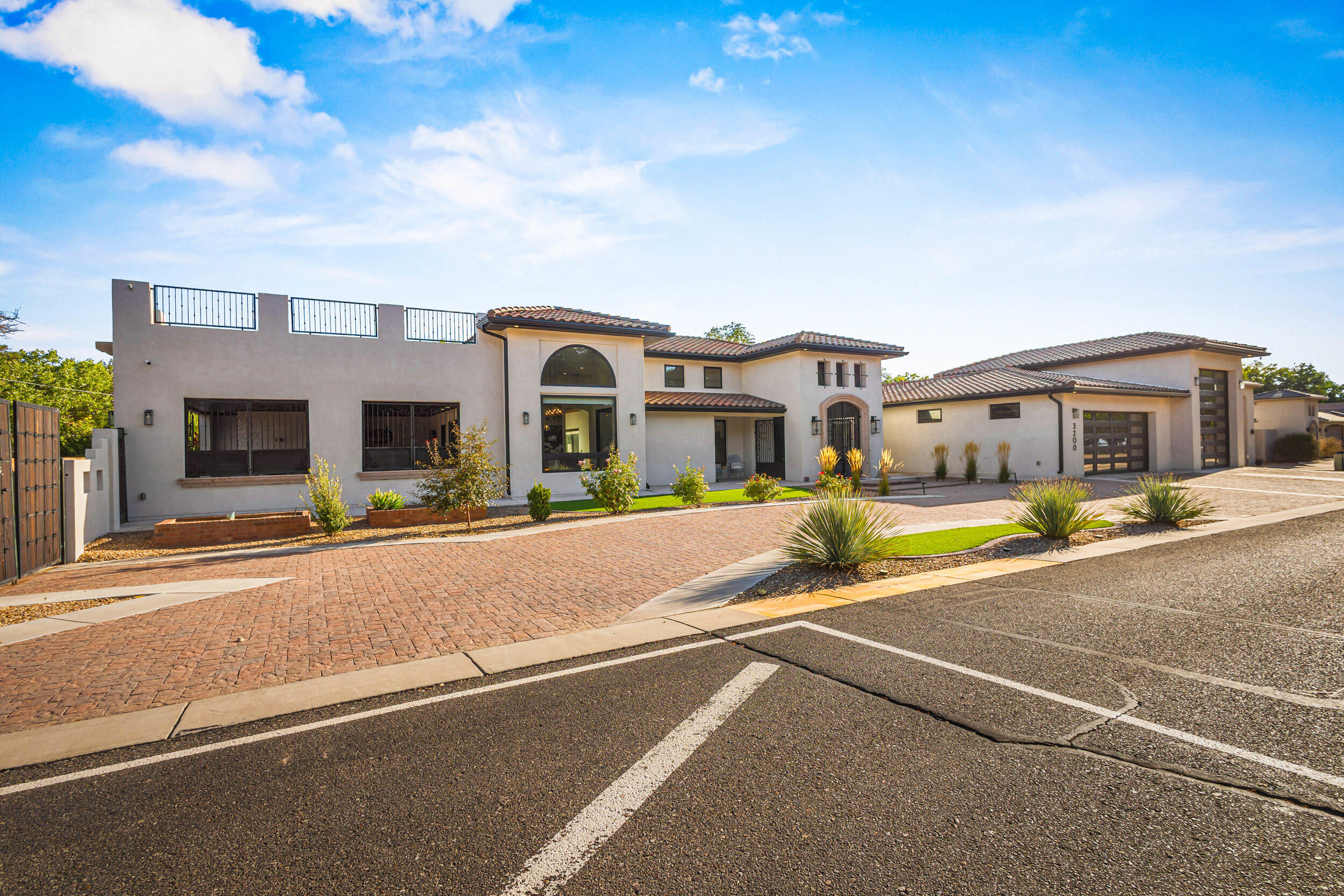 Homes for sale in Albuquerque, NM | 3200 Calle Vigo Nw, Albuquerque, NM 87104 | MLS# 1091135