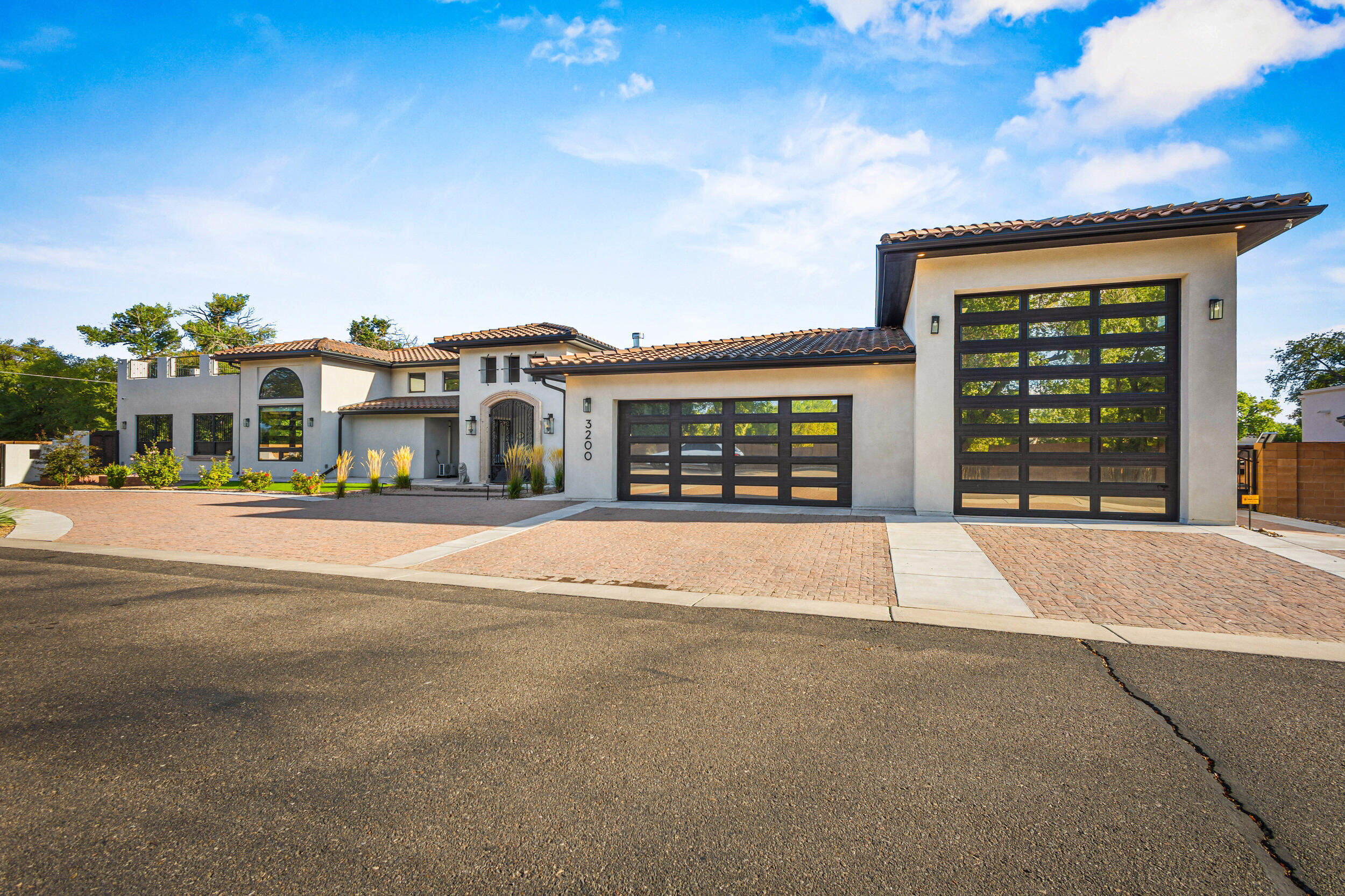 Homes for sale in Albuquerque, NM | 3200 Calle Vigo Nw, Albuquerque, NM 87104 | MLS# 1091135