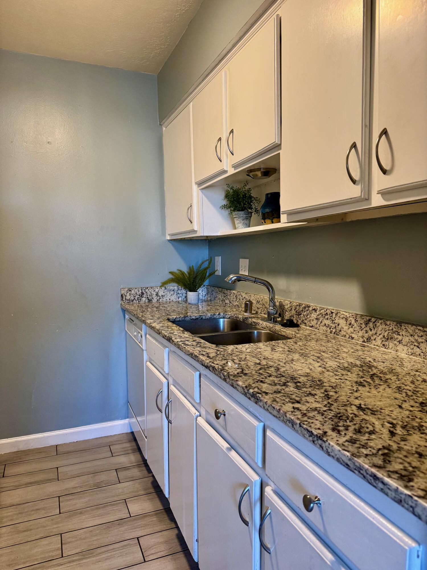 Homes for sale in Albuquerque, NM | 4601 Carlisle Blvd Ne #B4, Albuquerque, NM 87101 | MLS# 1091136