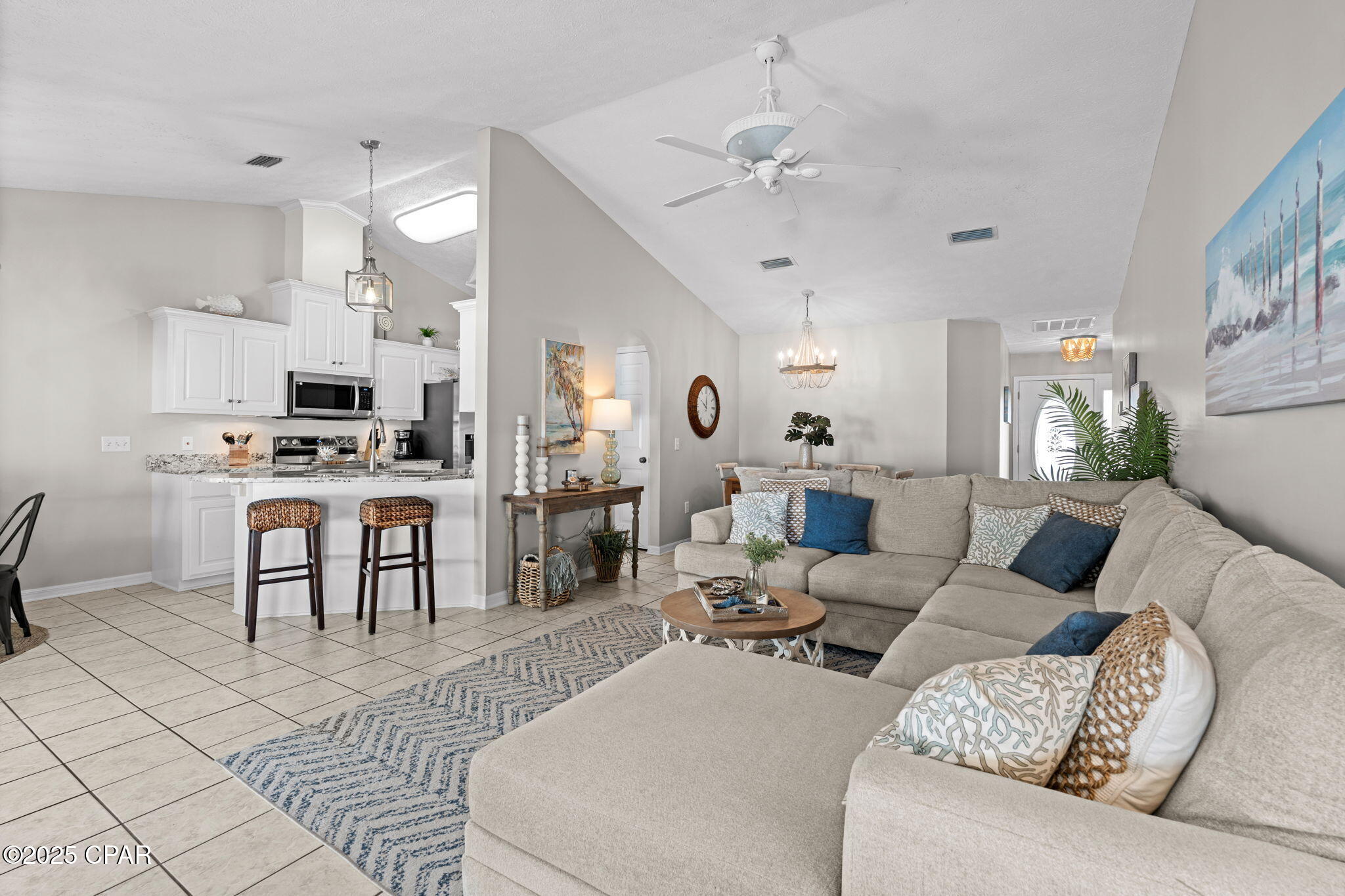 Image 12 For 615 Poinsettia Court