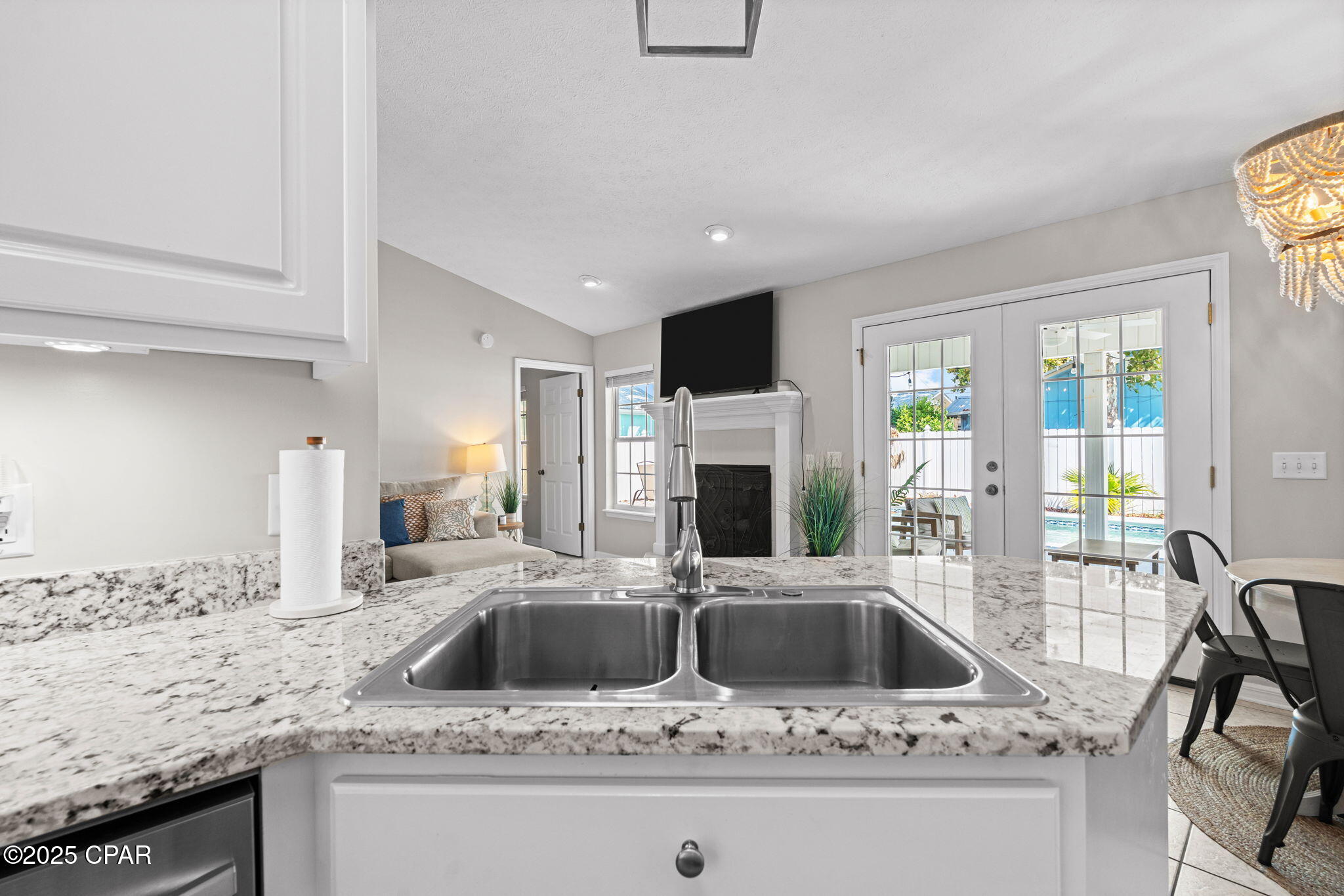 Image 16 For 615 Poinsettia Court